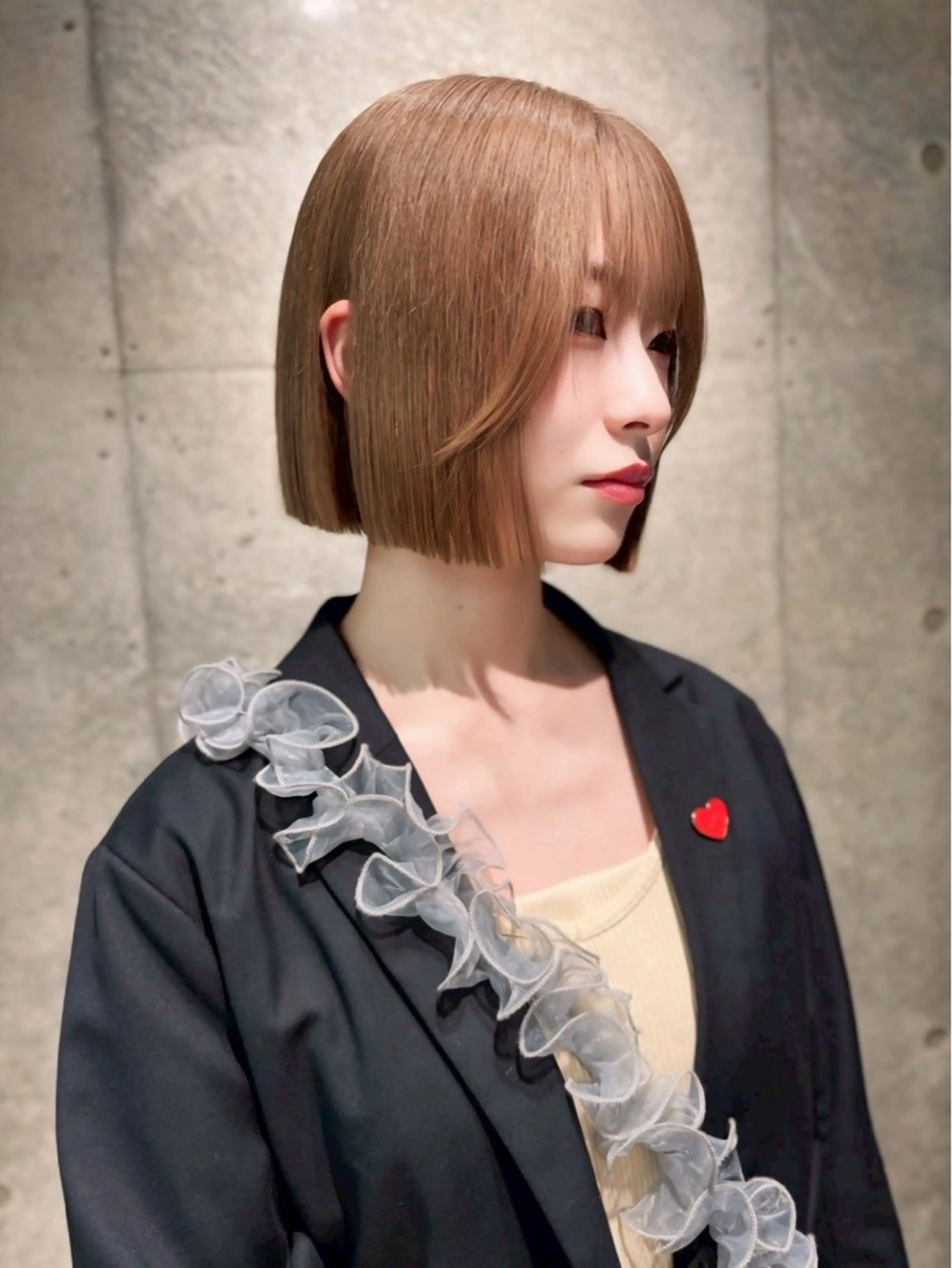 ミディアム カラー 切りっぱなしボブ ボブレイヤー アッシュ アッシュブラウン ベージュカラー カット ヘアカラー トリートメント ボブ/髪質改善 jionのヘアスタイル