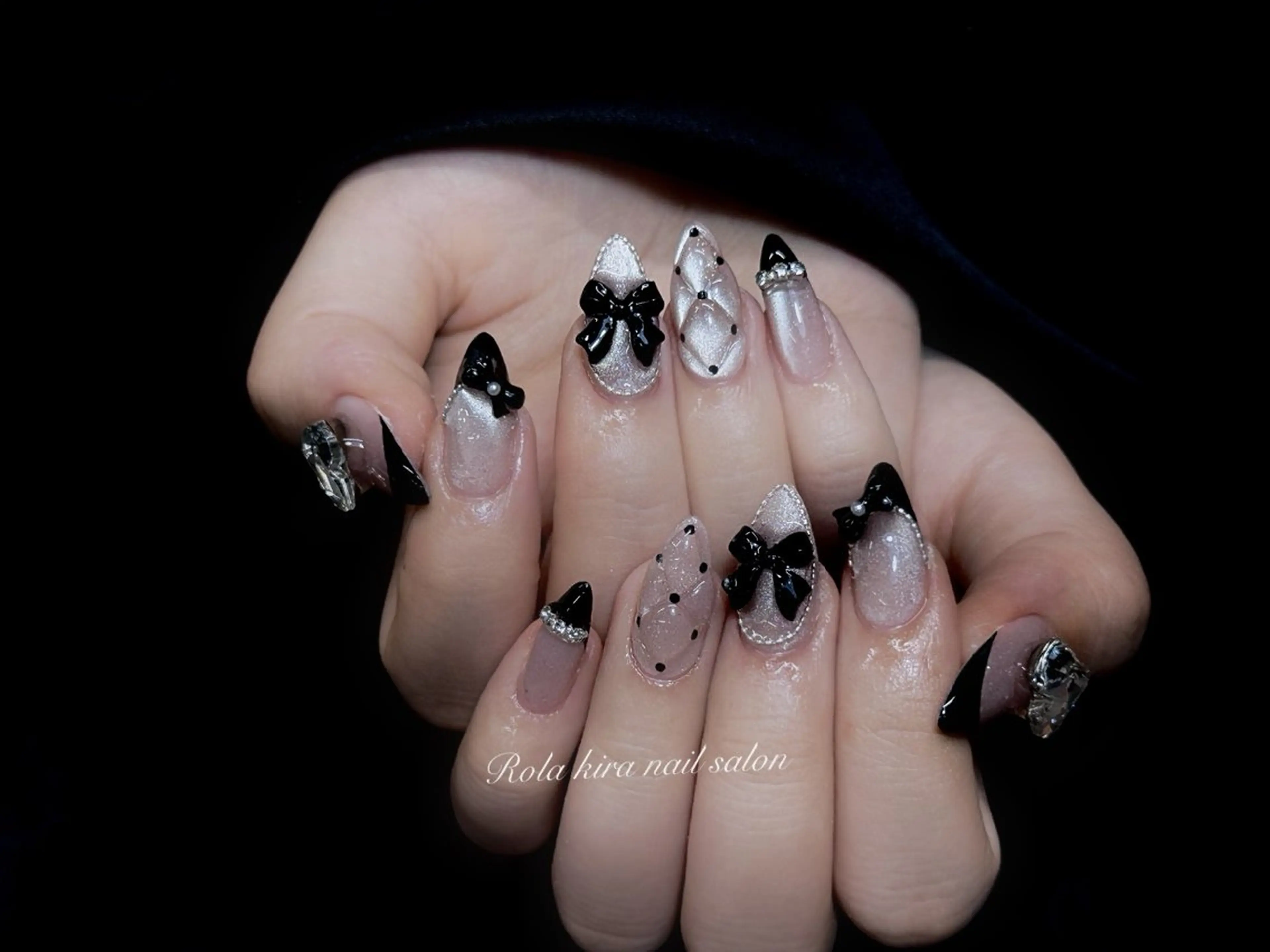 ネイル ドット フレンチネイル ジェルネイル リボン ストーンネイル ハンドネイル Rola kira 麗のネイルデザイン