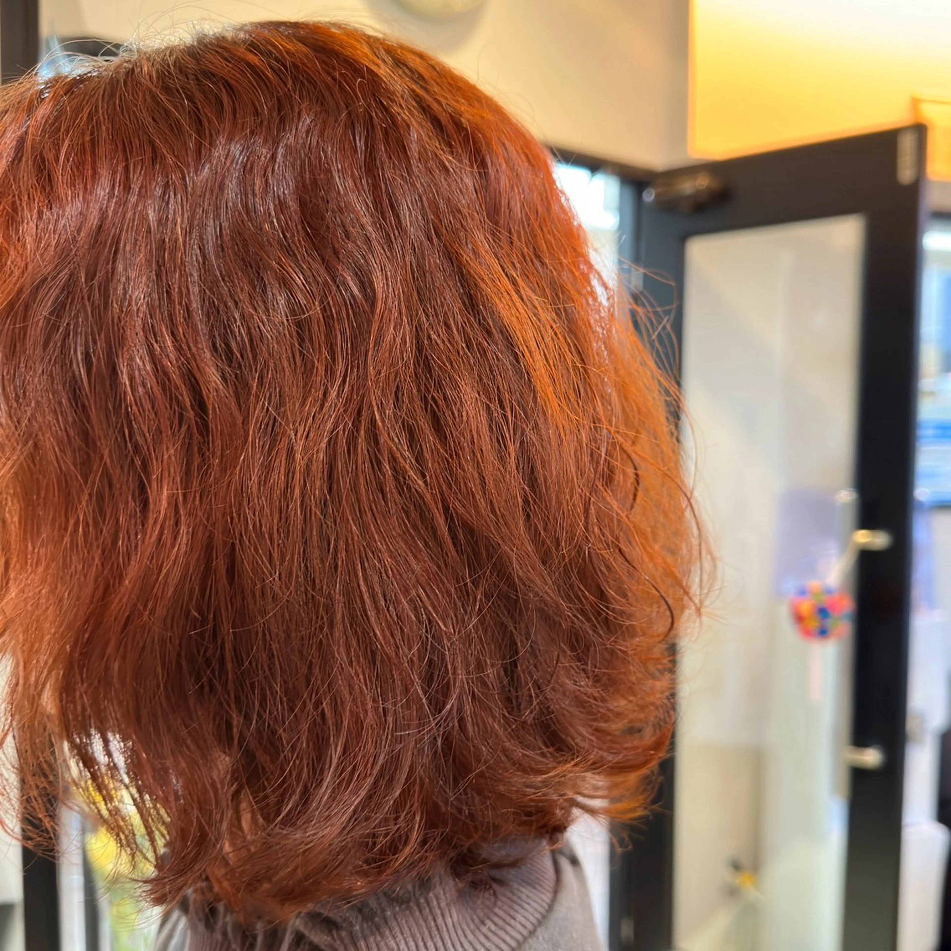 ミディアム オレンジブラウン 石川 菜摘のヘアスタイル