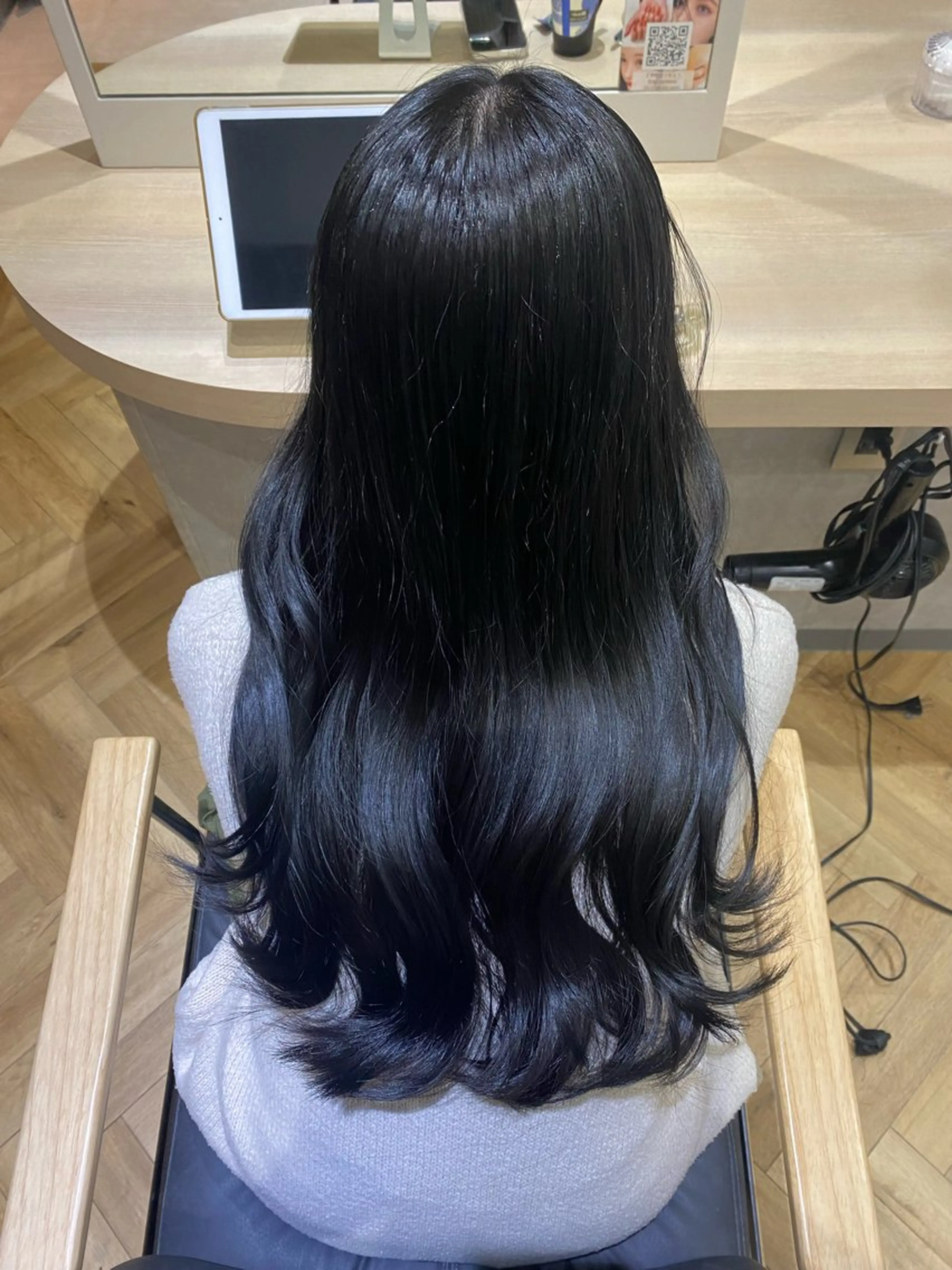 ロング カラー ヘアアレンジ カット ヘアカラー トリートメント 髪質改善/艶カラー 🎀レイヤーカットのヘアスタイル