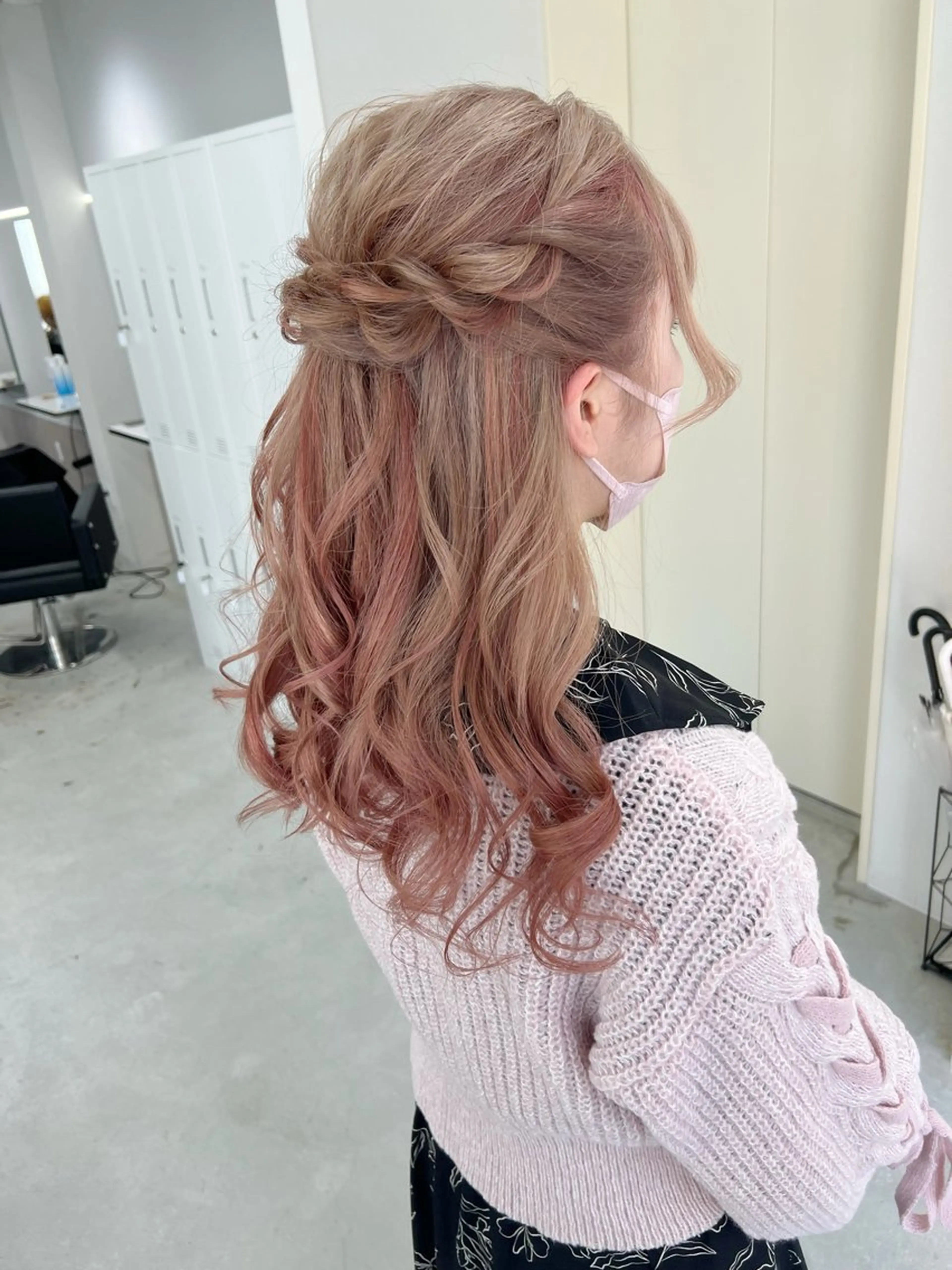 ロング ヘアカラー maya レイヤーカットのヘアスタイル