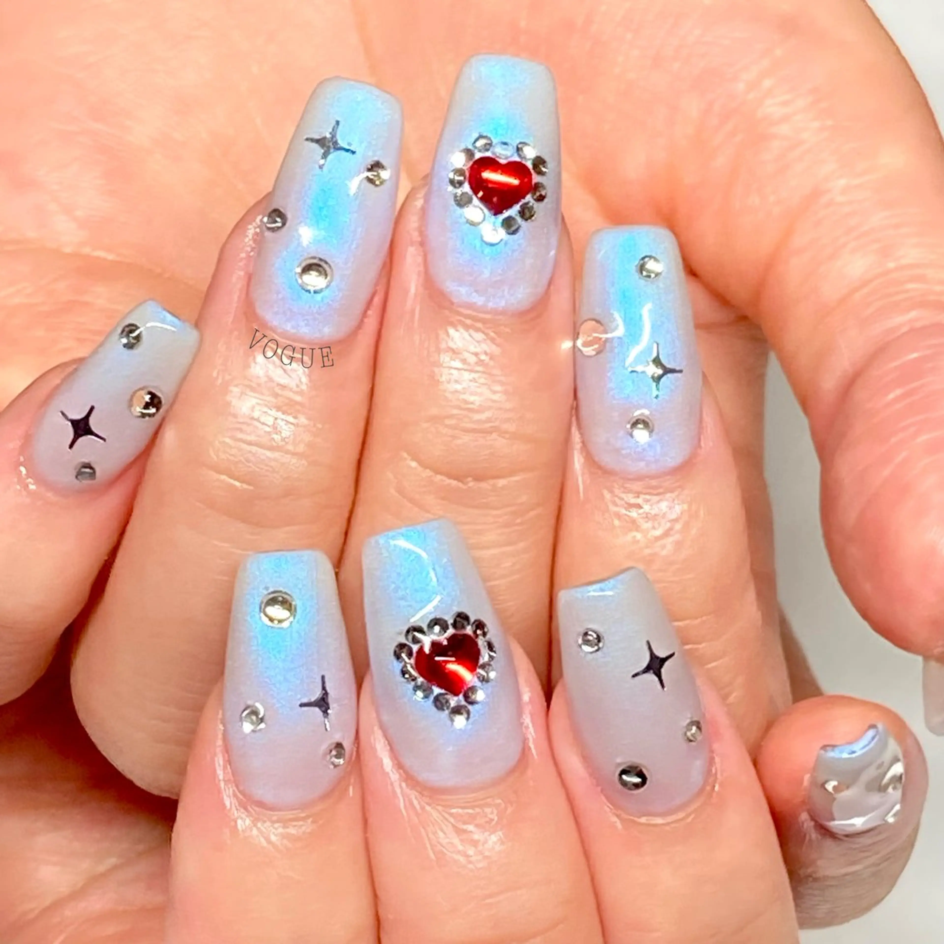 ネイル ハンドネイル VOGUE ×SWANのネイルデザイン