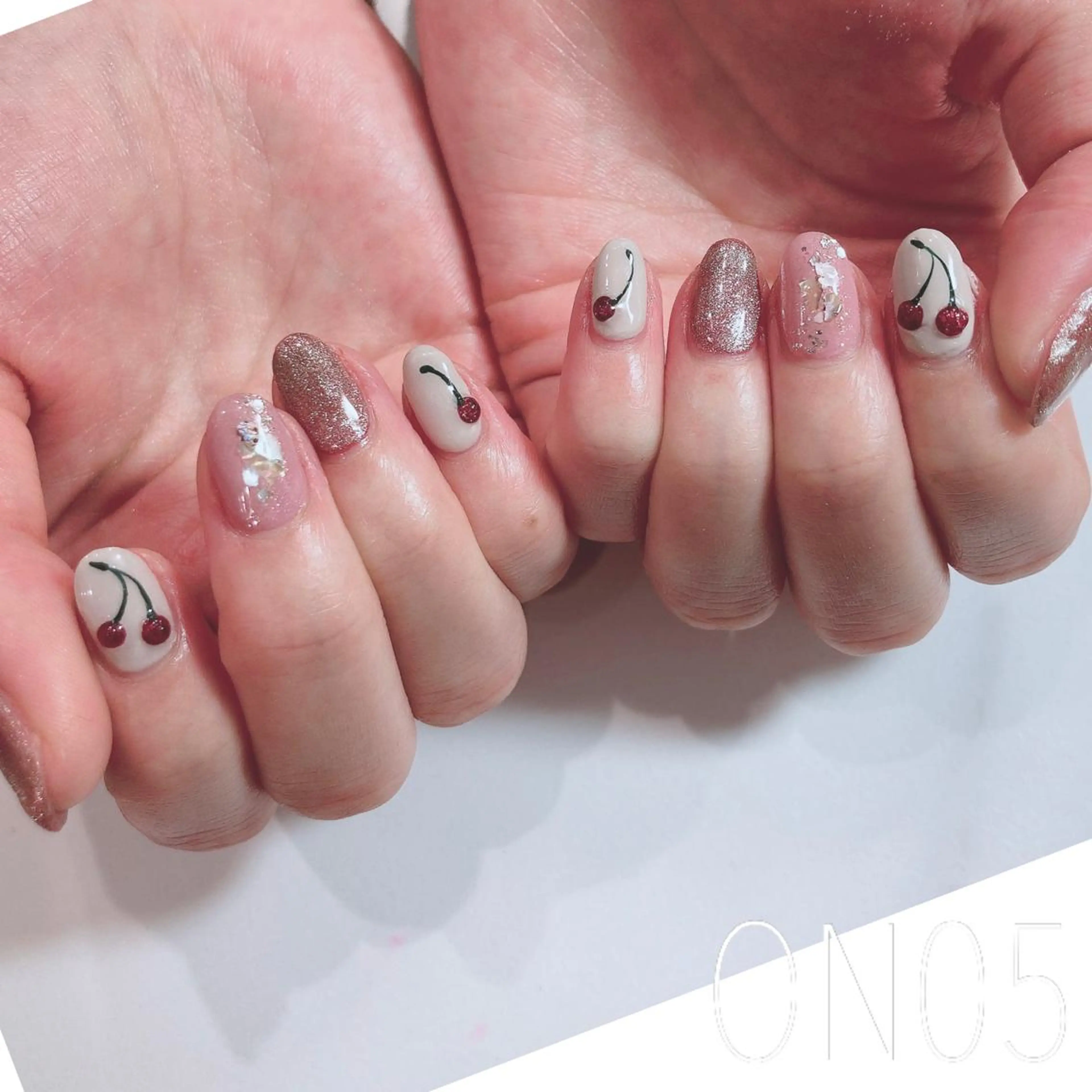 ネイル 園 寛子 （ネイリスト）のネイルデザイン