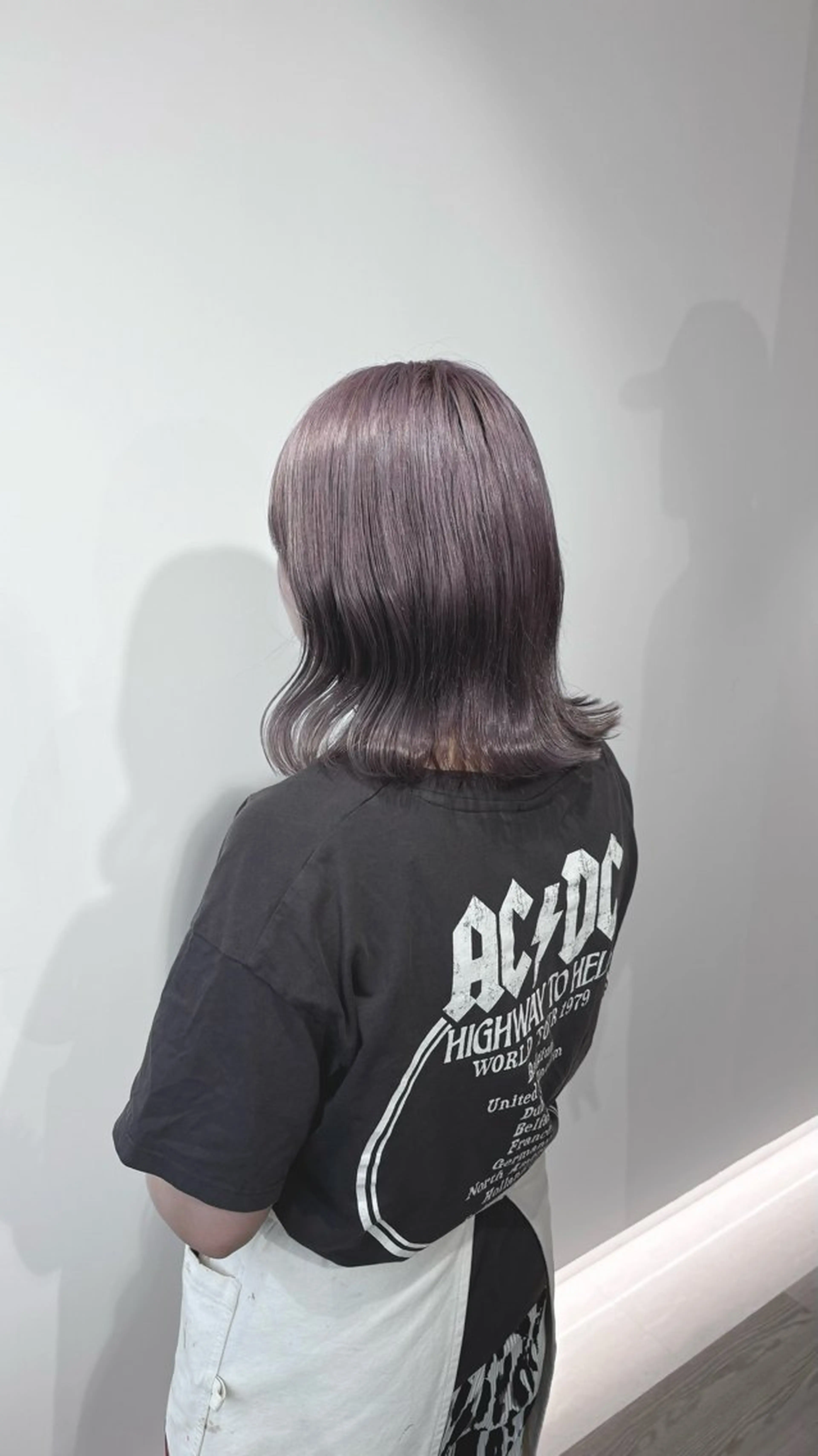 カラー ニトウ レイナのヘアスタイル