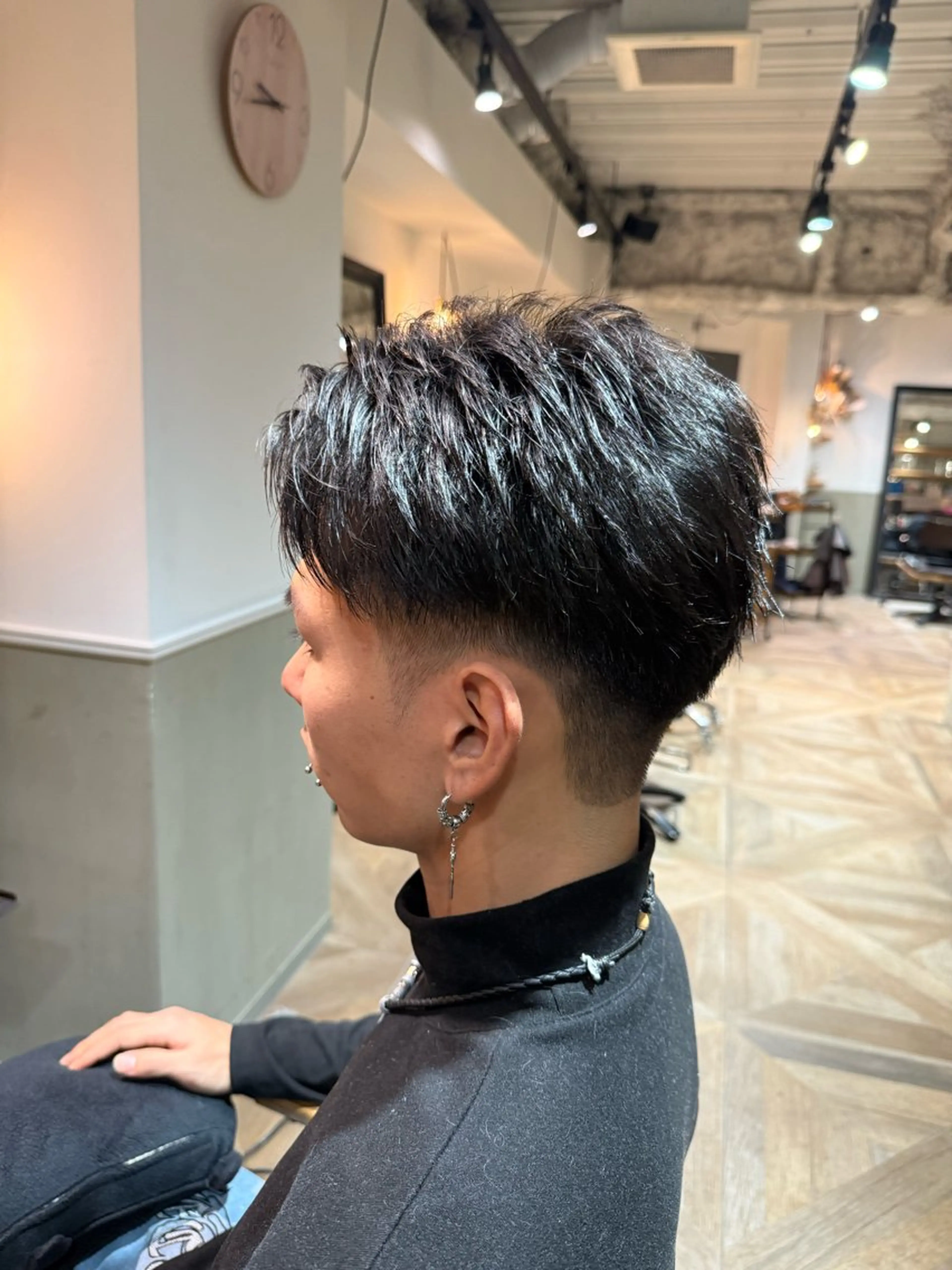 ショート 艶感/レイヤーカット 🌐Taketoのヘアスタイル