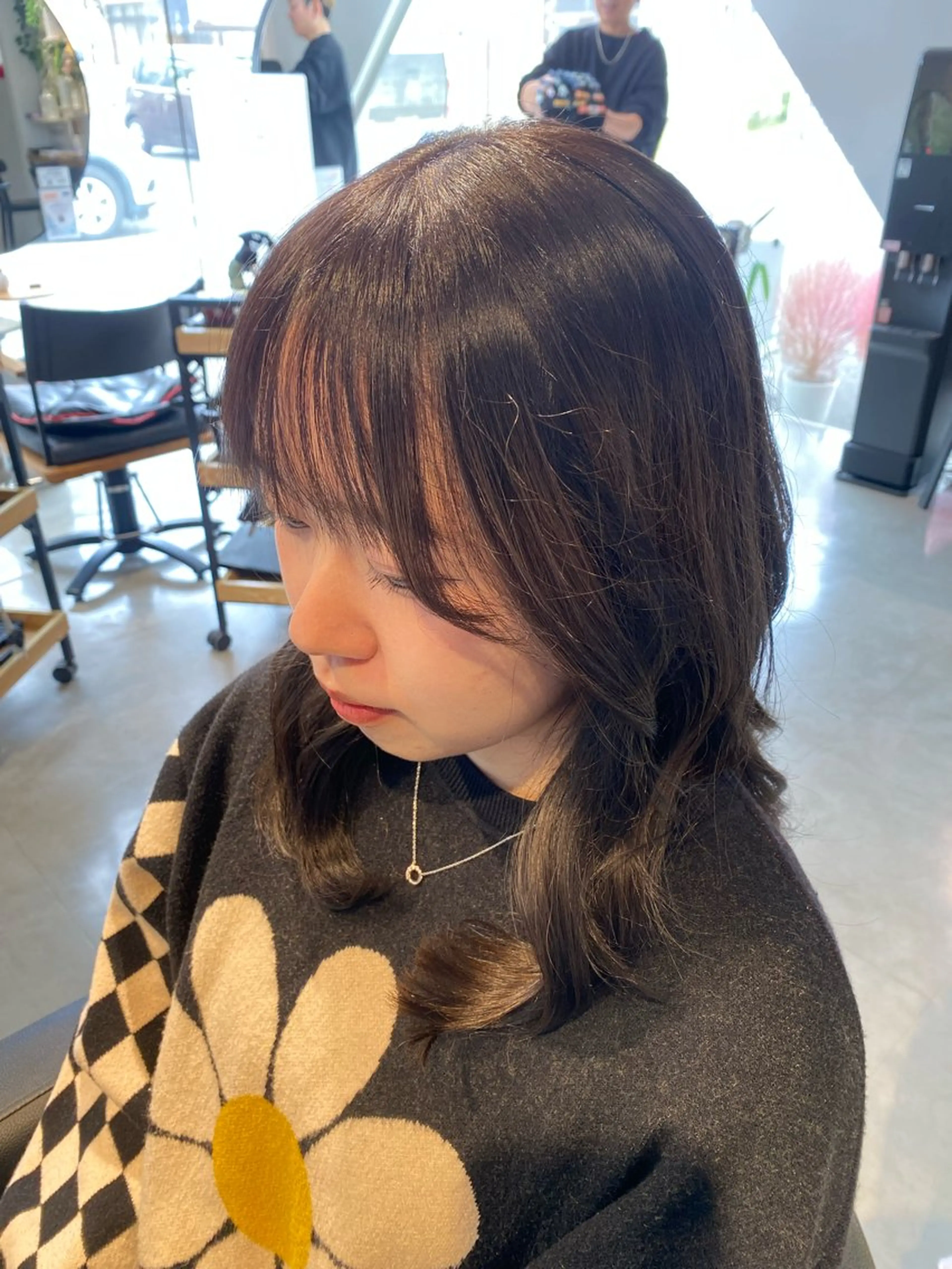 セミロング カット ヘアカラー トリートメント APREKO 葵のヘアスタイル