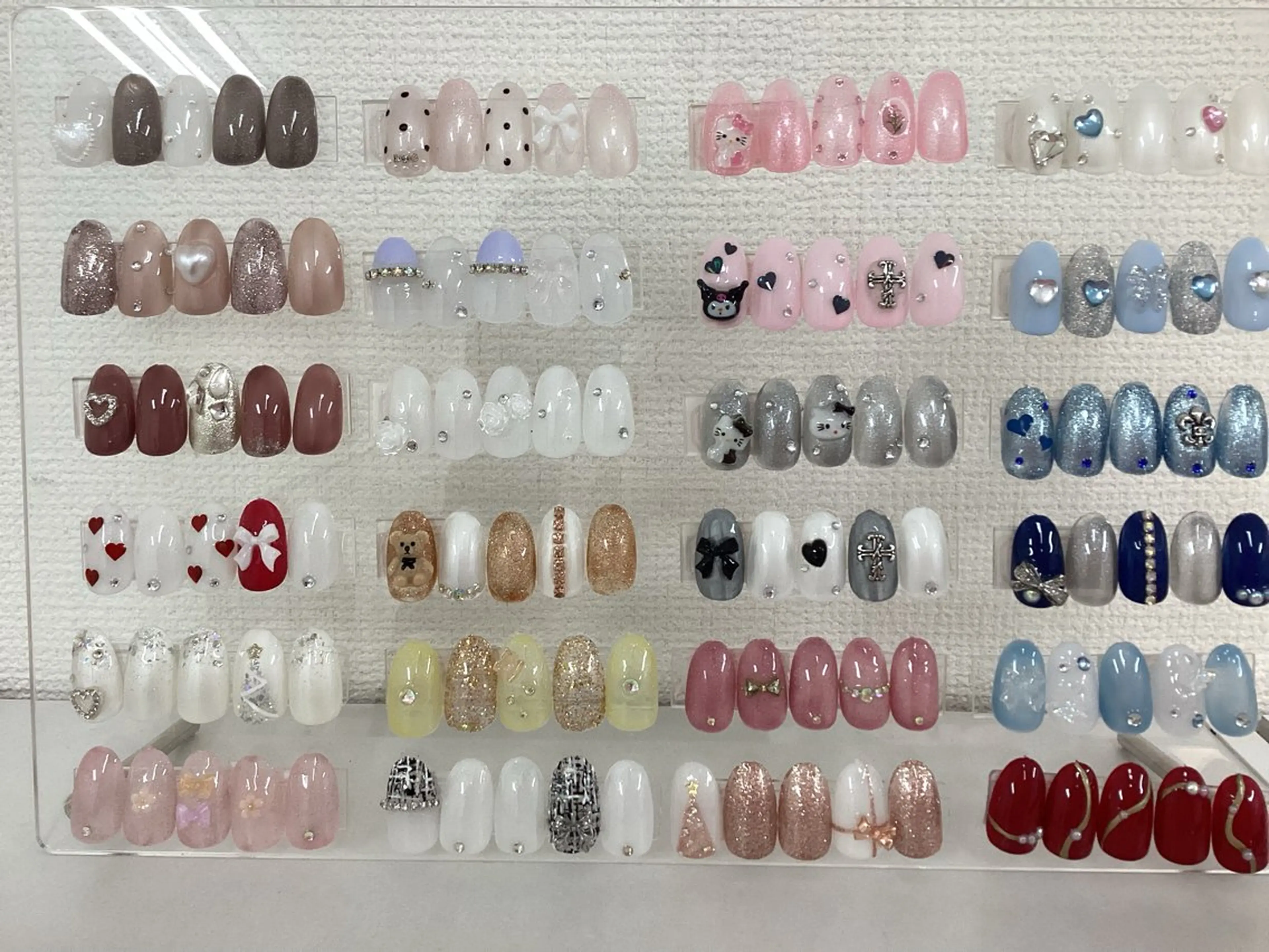 ネイル パーツ全部¥110 サロンミミのネイルデザイン