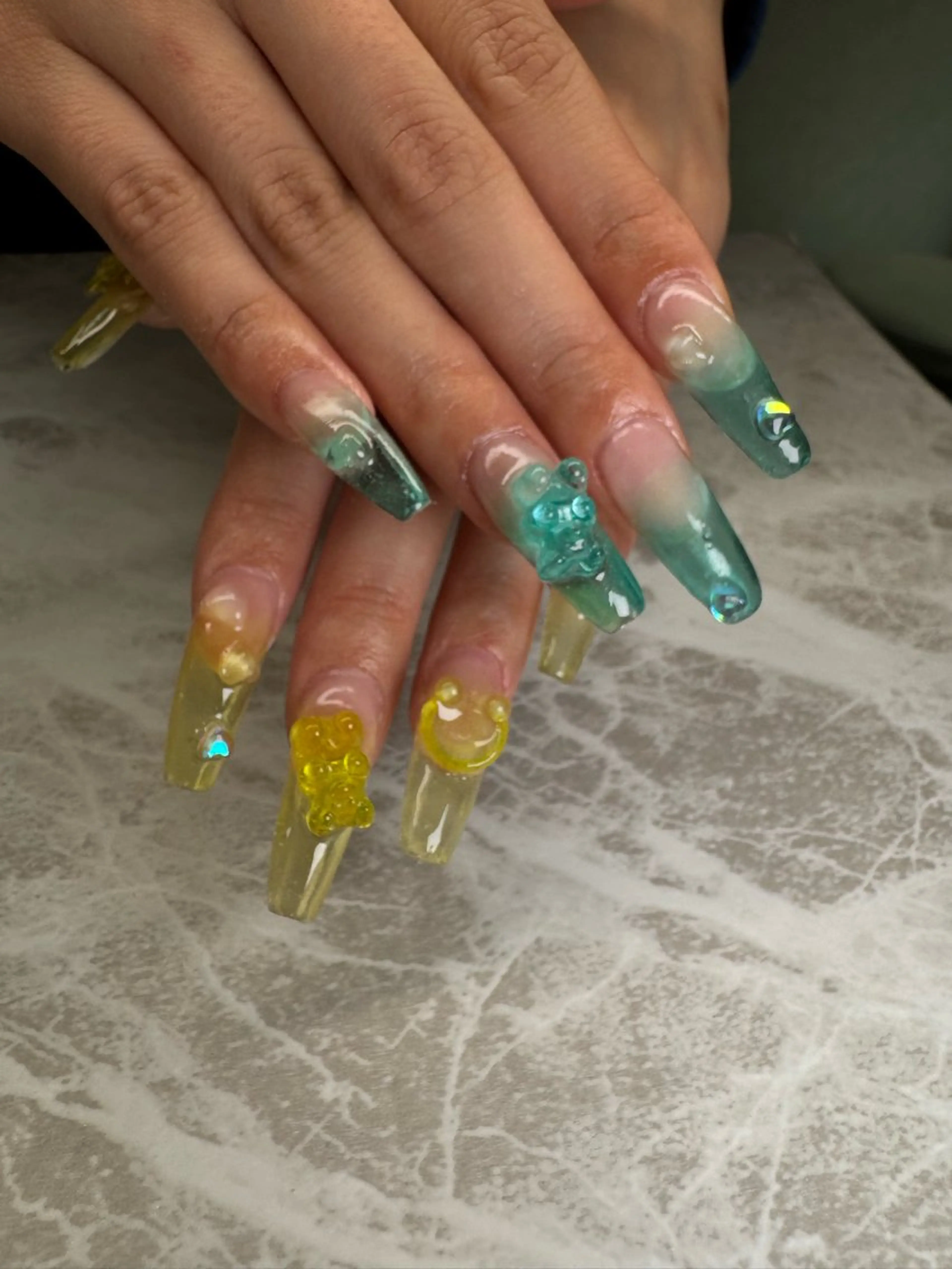 ネイル ハンドネイル YOUTH nails waxing所属・YOUTH natsumiのネイルデザイン