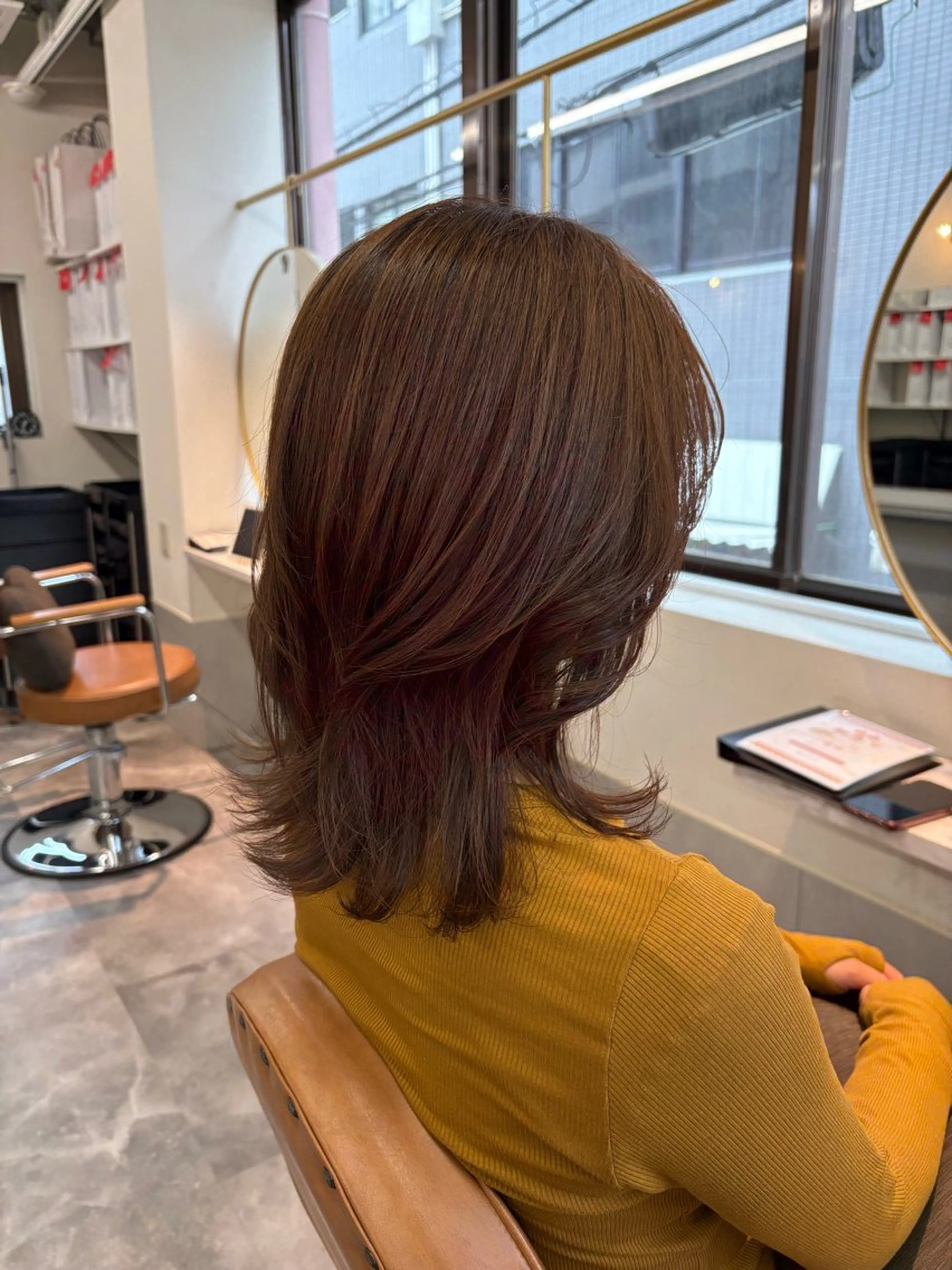 ミディアム カラー カット ヘアカラー トリートメント カノエ香椎店 / ハ瀬川千夏のヘアスタイル