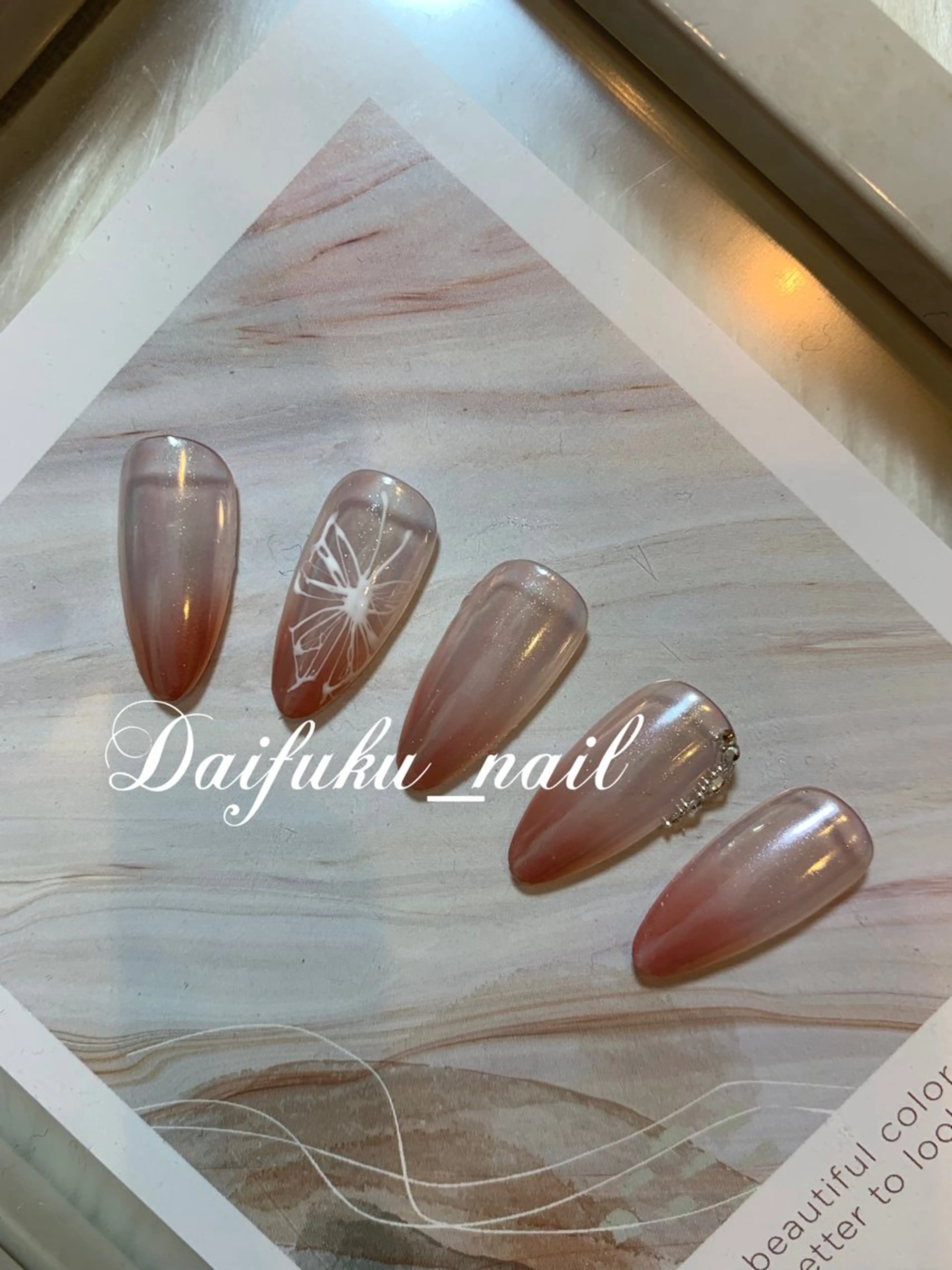 ミディアム Daifuku nailsのネイルデザイン