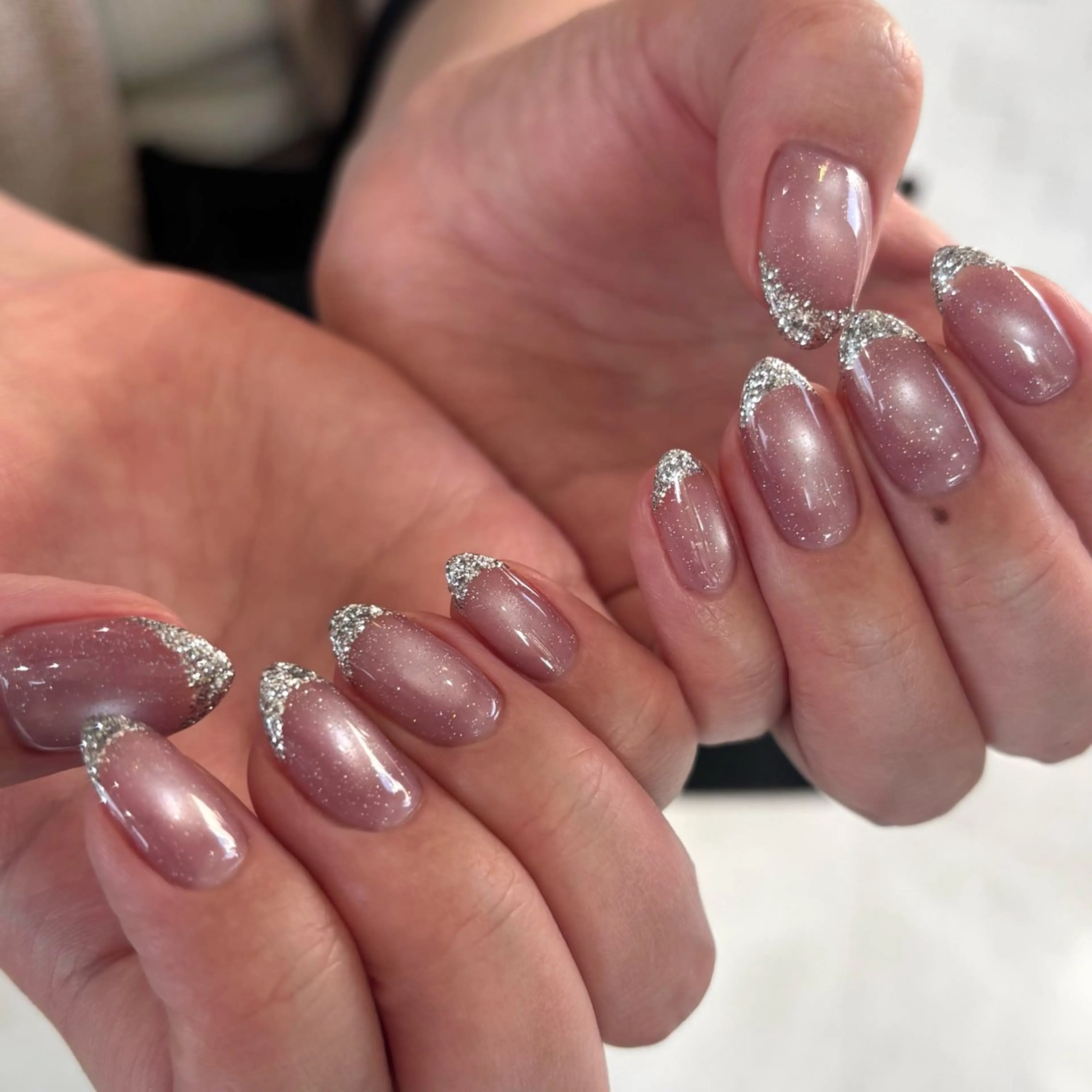 ネイル フラッシュネイル フラッシュマグ フレンチネイル ガラスフレンチ ラメ(グリッター) ハンドネイル FIRSTCLASS KAYOのネイルデザイン