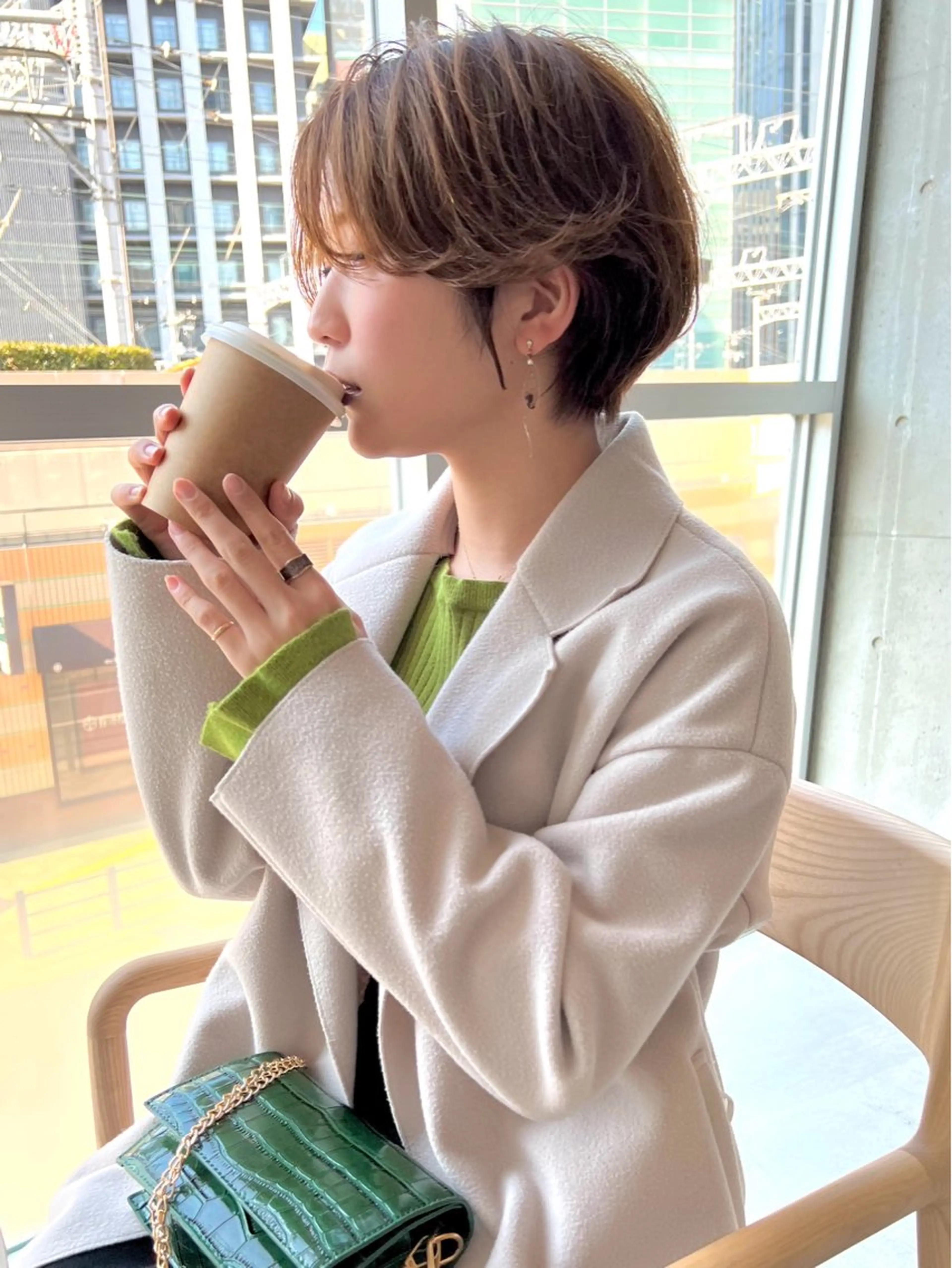 ショート カット 田中 優菜のヘアスタイル