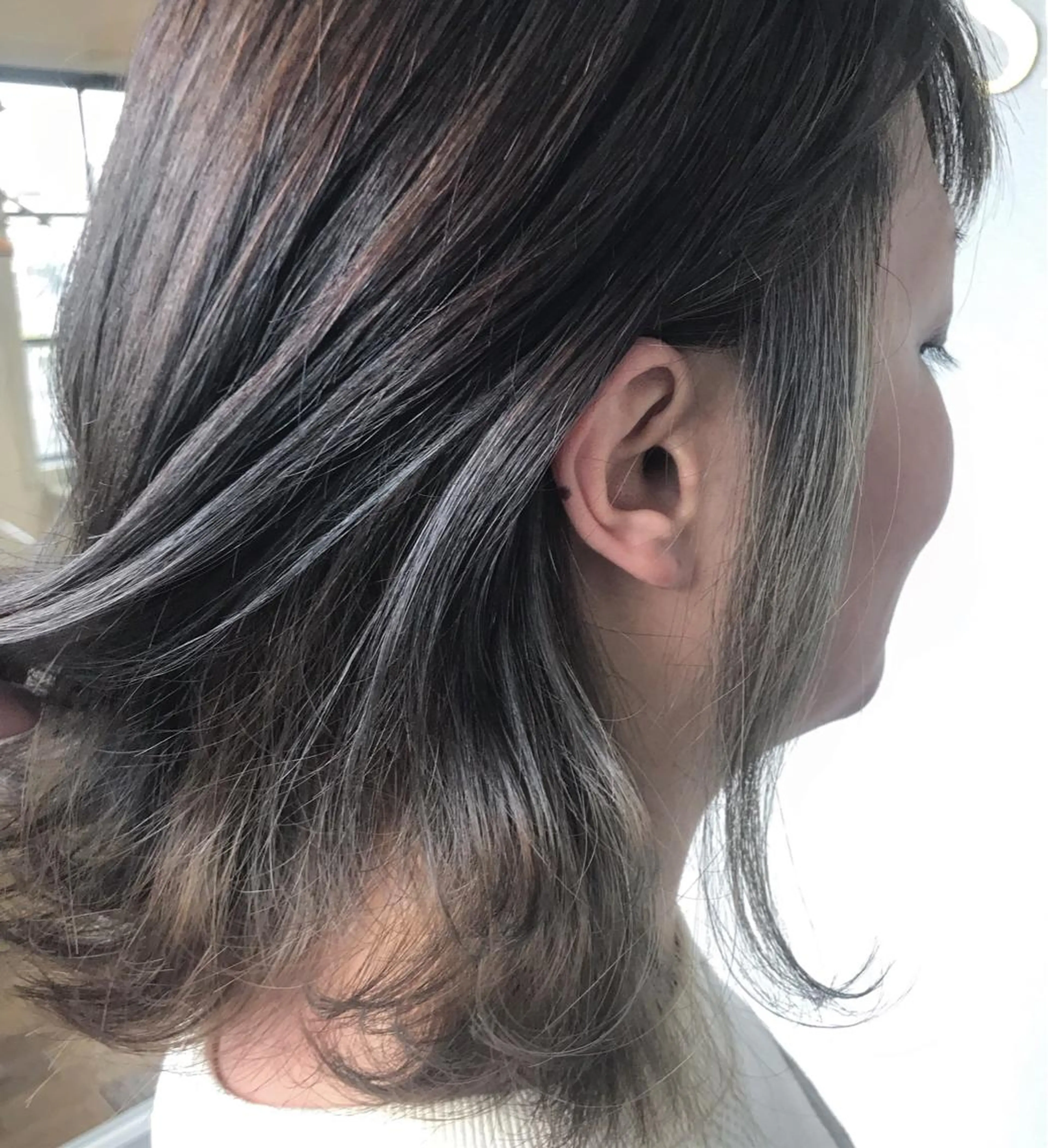 ミディアム カラー グレージュ インナーカラー 大嶋 宏隆のヘアスタイル