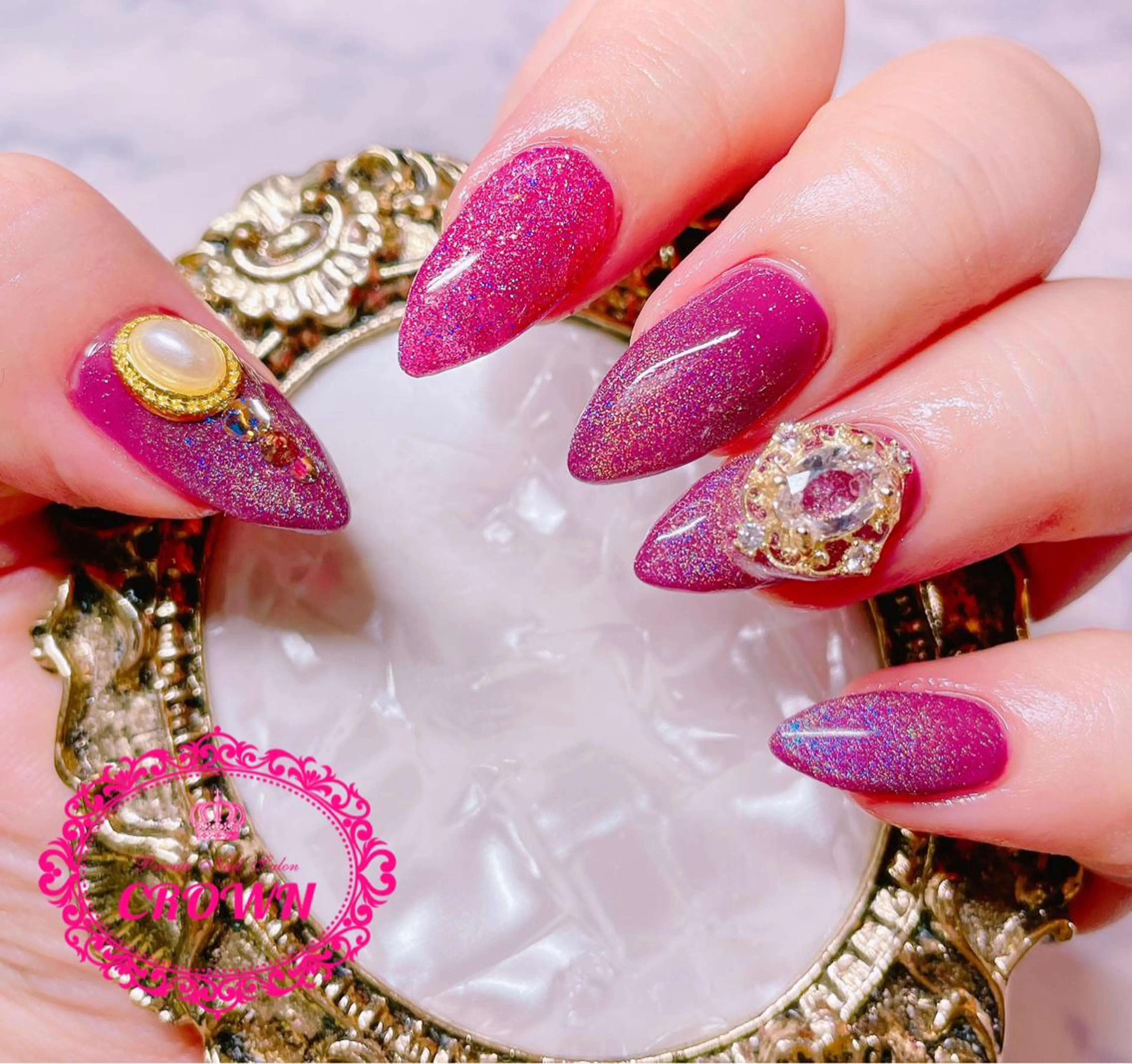 ネイル CROWN プライベートサロンのネイルデザイン