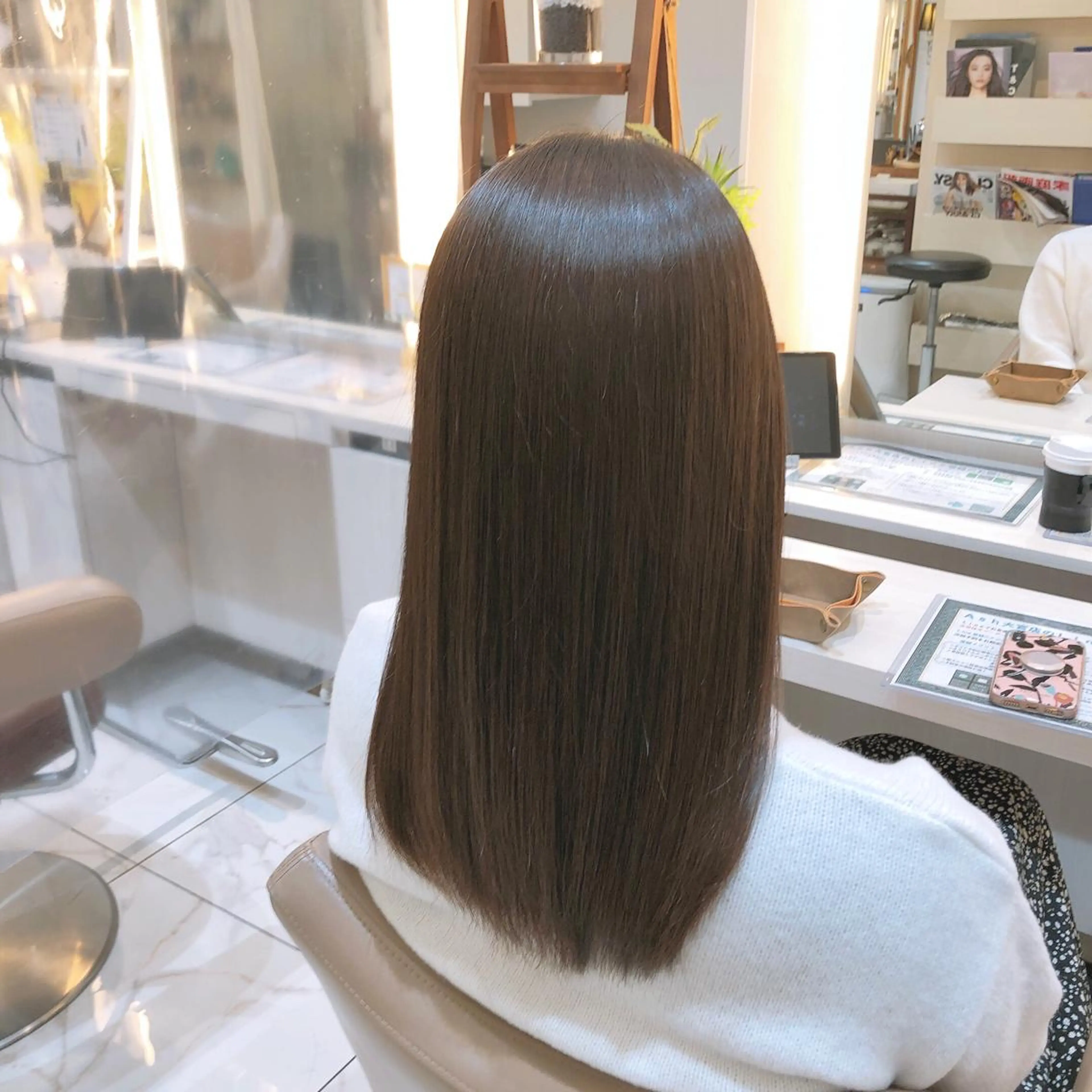 ミディアム 安井　昴 💫ブリーチ縮毛矯正のヘアスタイル