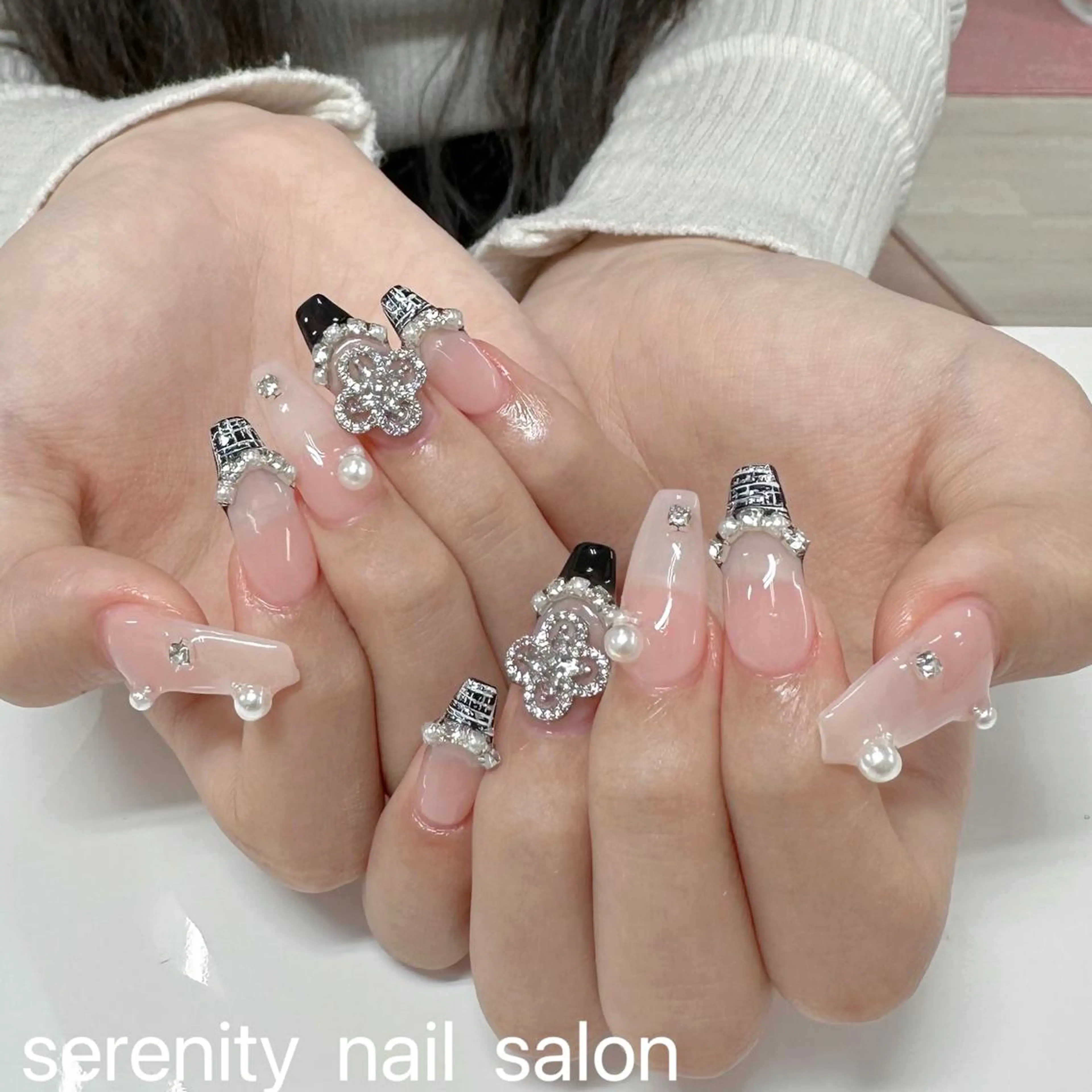 ネイル ハンドネイル ハンドケア ✨Serenity Nail salonのネイルデザイン