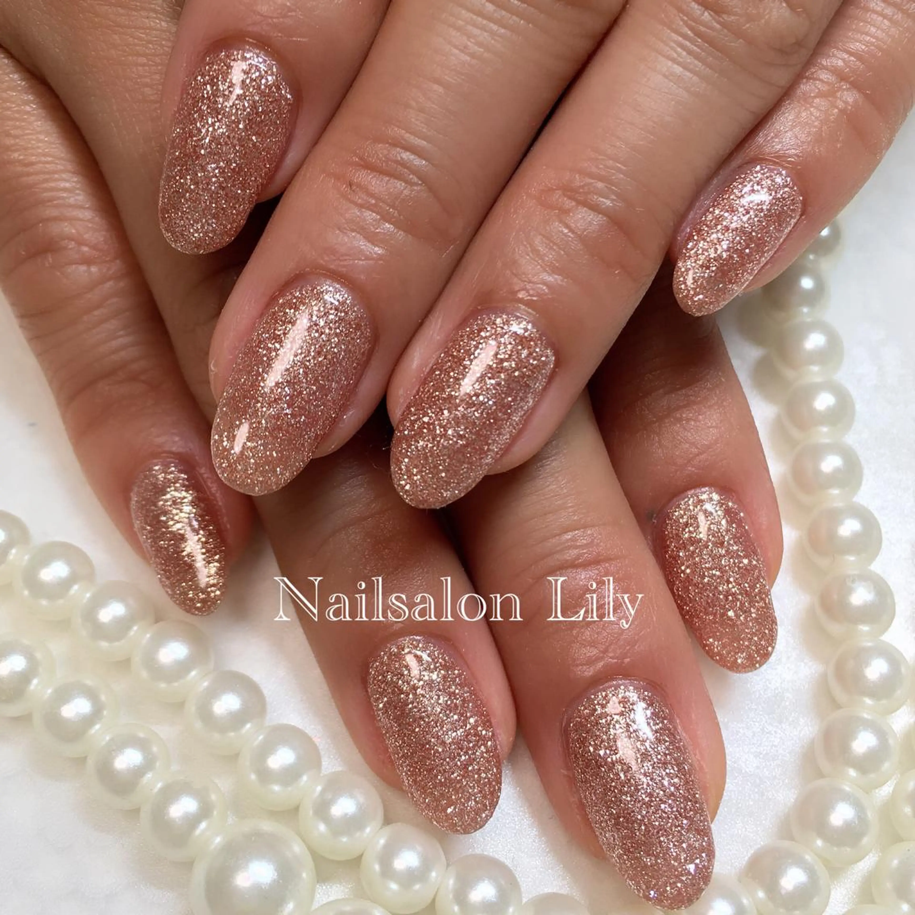 ネイル キラキラネイル ワンカラーネイル Lily*nail 🌻Mii🌻のネイルデザイン