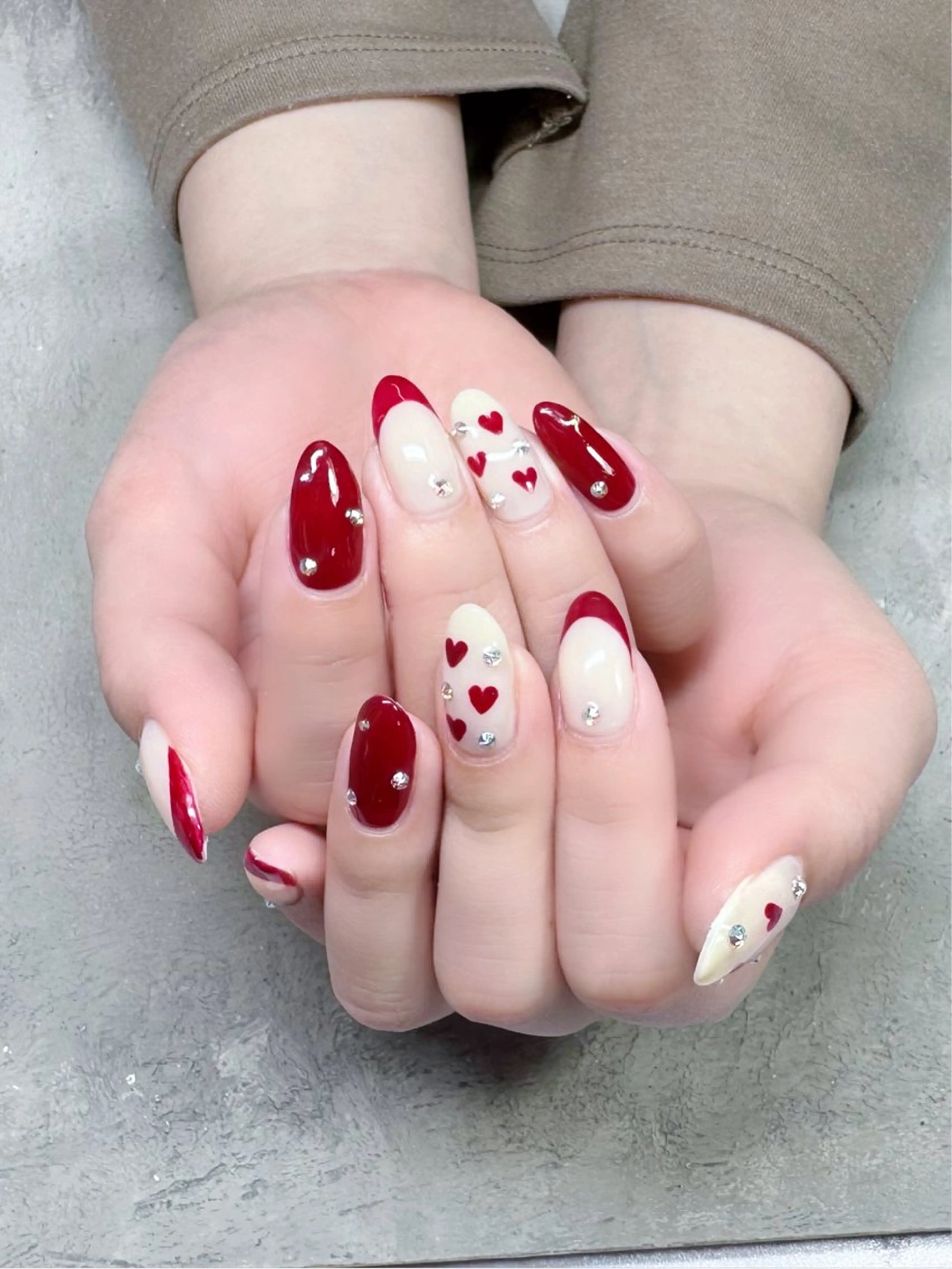 ネイル ストーンネイル ハンドネイル Éclat~エクラ~ Mizukiのネイルデザイン