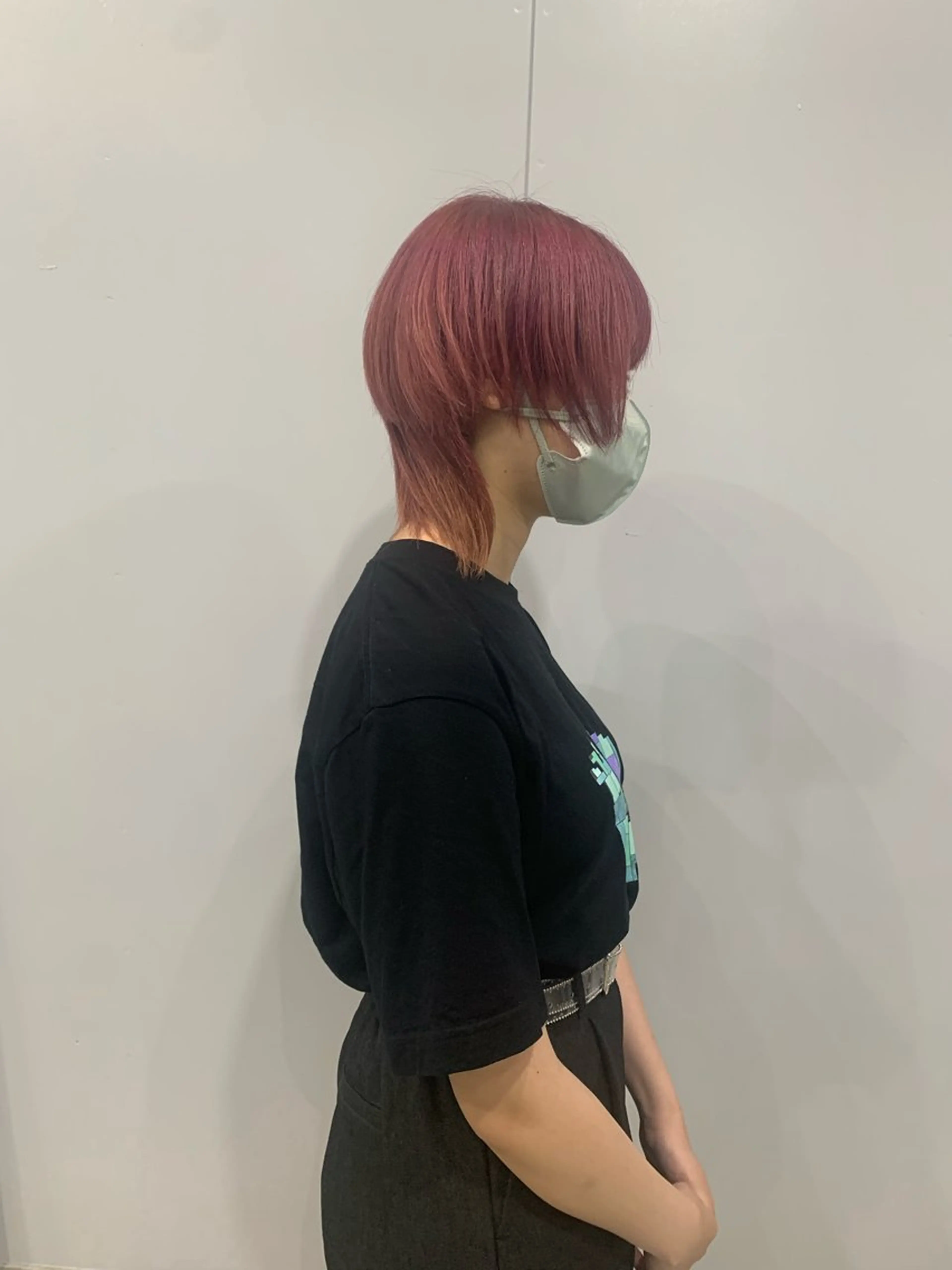 ミディアム ウルフカット ヘアカラー 高橋 亜紀のヘアスタイル