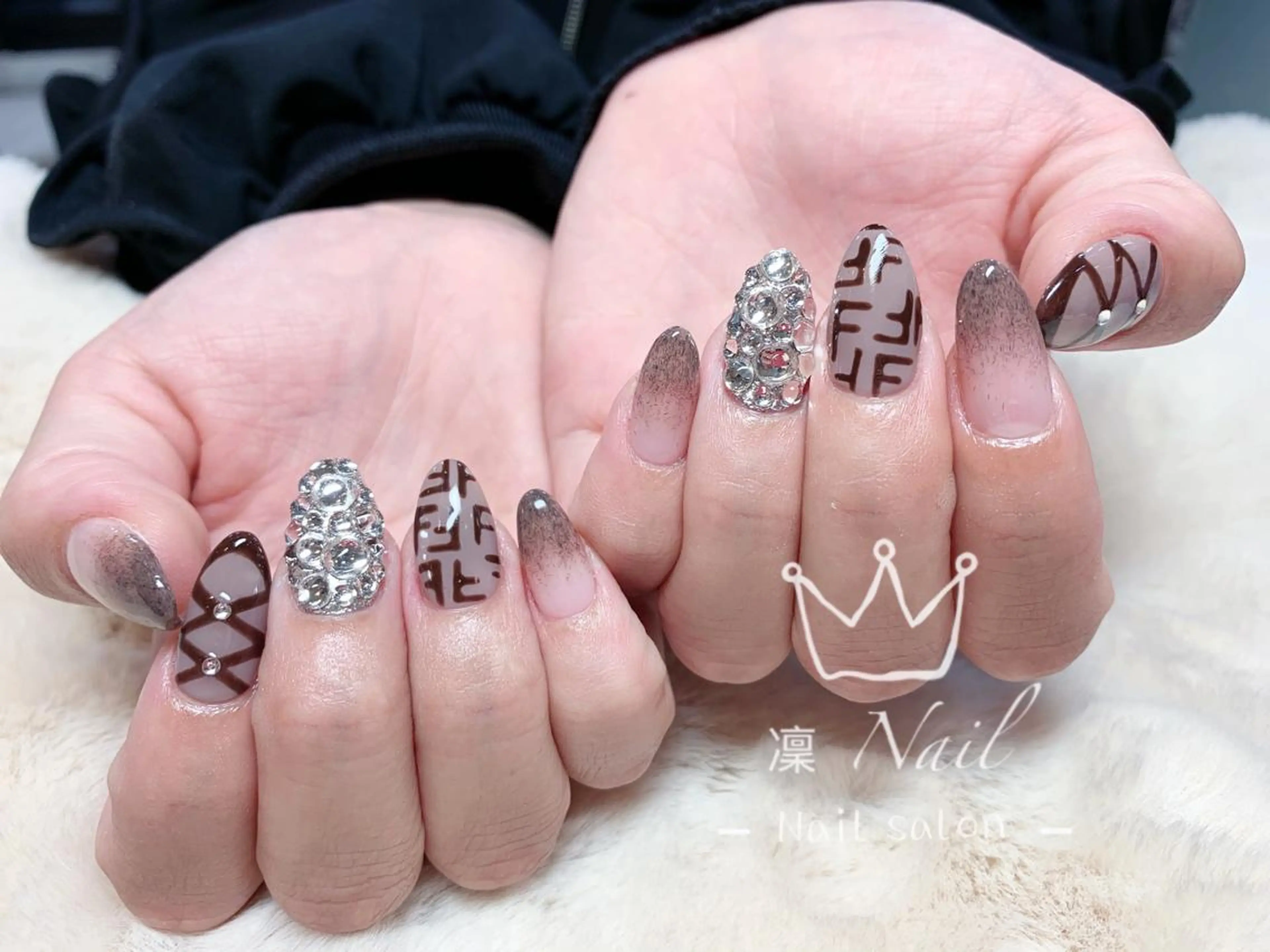セミロング カラー ネイル Le’a NailSalonのネイルデザイン