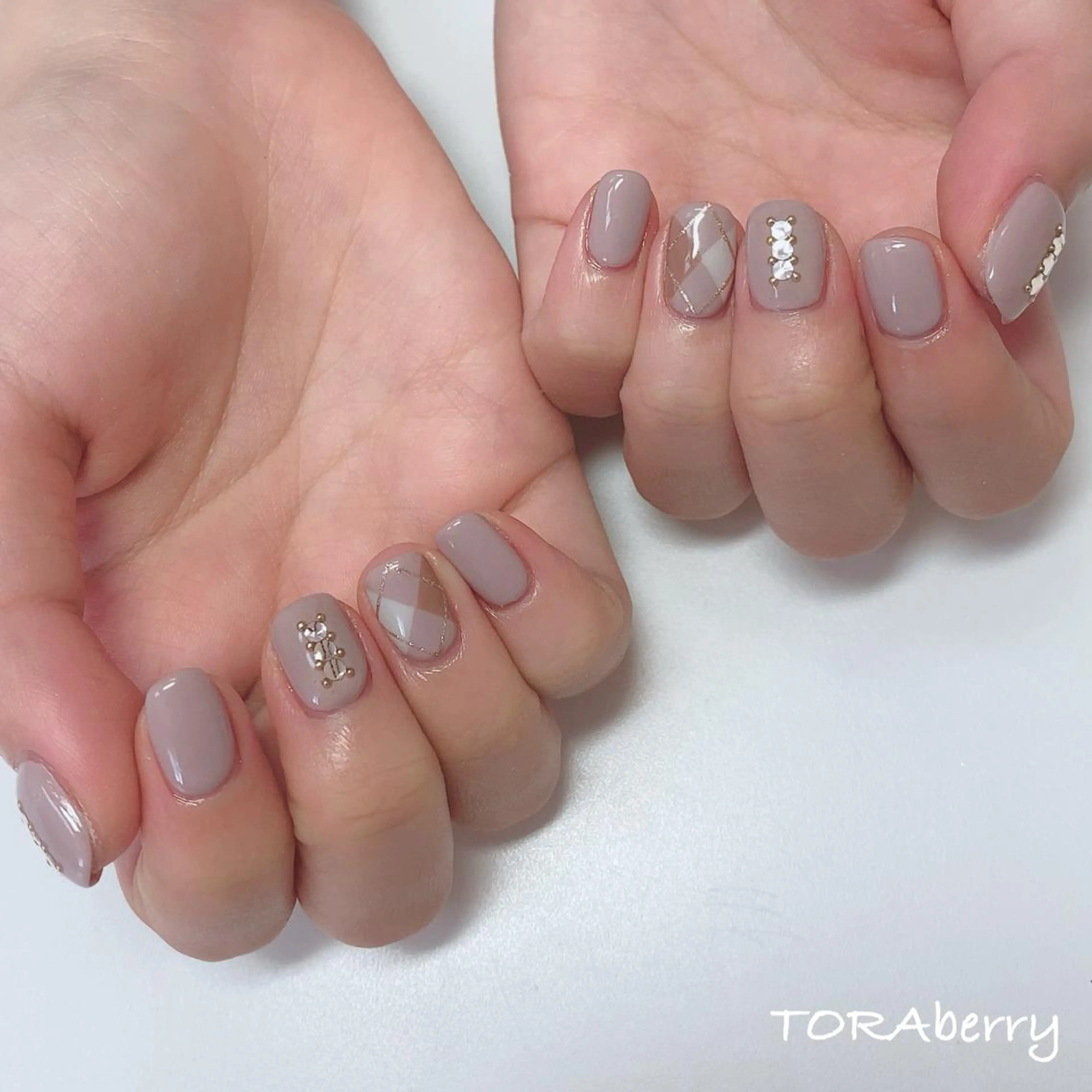 ネイル ネイリスト なつみのネイルデザイン