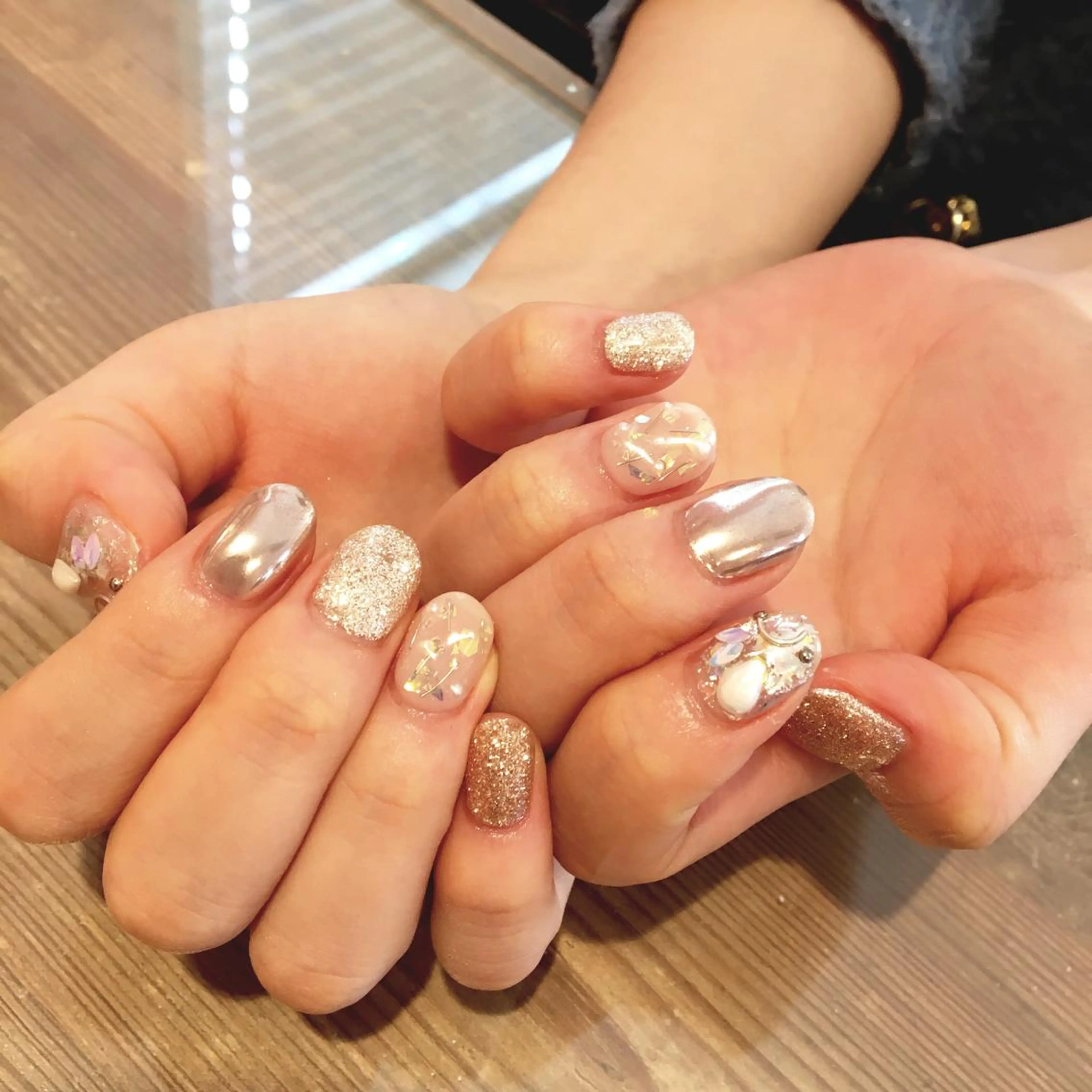 ネイル ハンドネイル revia所属・ERI Nailistのネイルデザイン