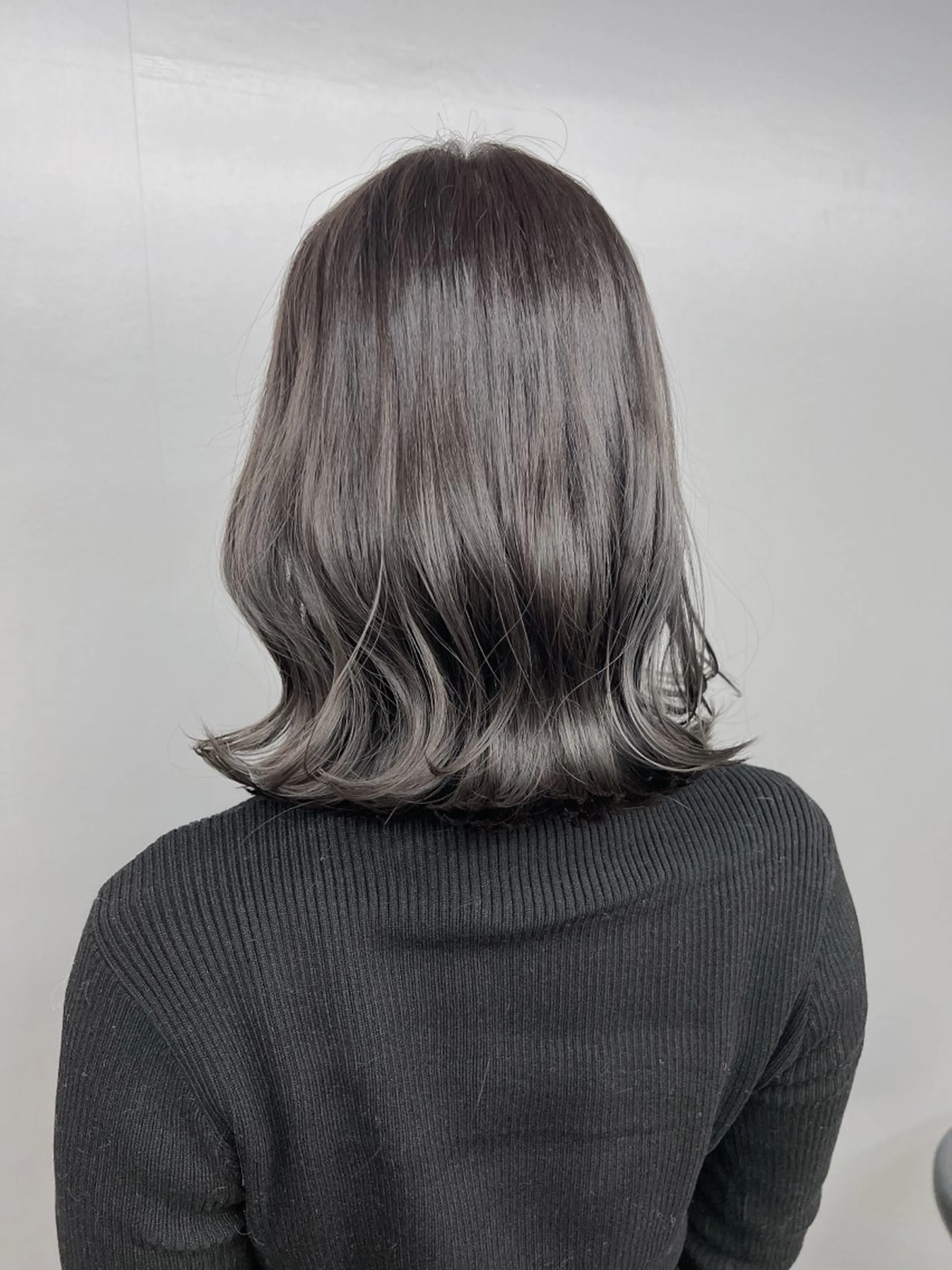 ミディアム ヘアカラー トリートメント グレージュ 透明感 ブリーチなし田島晃汰のヘアスタイル