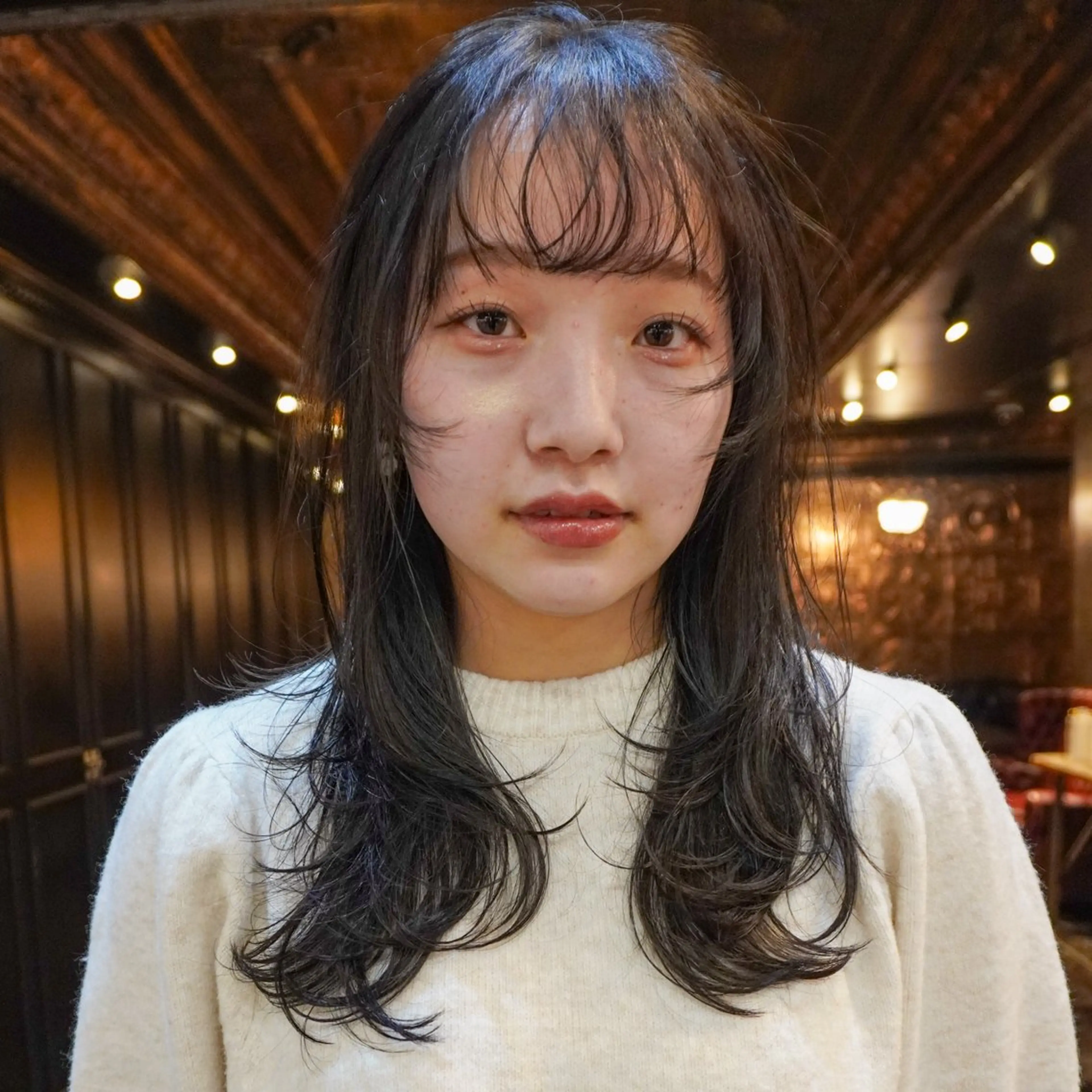 セミロング カラー グレージュ レイヤーカット カット ヘアカラー トリートメント メンズヘア/パーマ/ SHOUTOのヘアスタイル