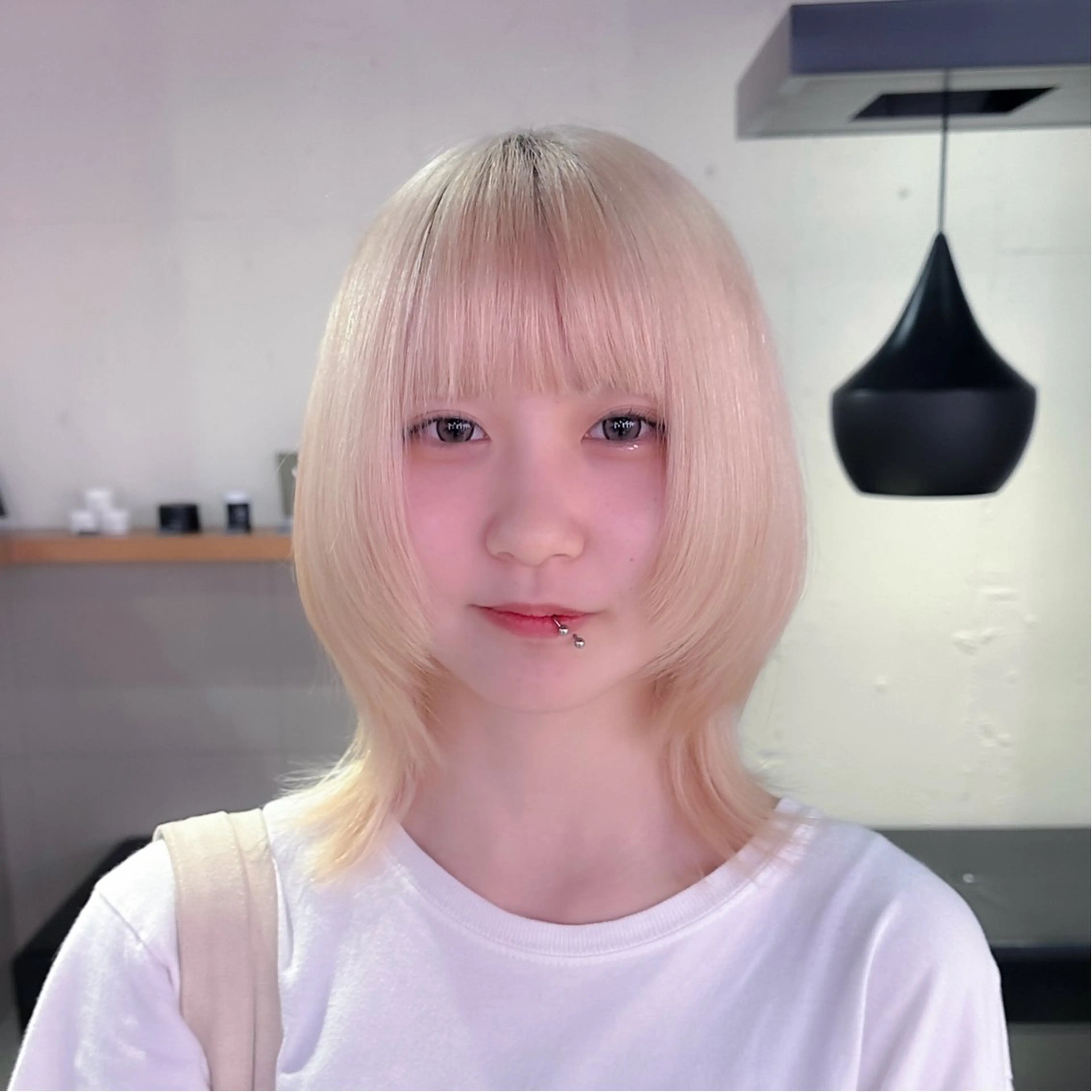 ミディアム カラー ハイトーンカラー 🐺ウルフオタク🐺 ハイトーン/moeのヘアスタイル