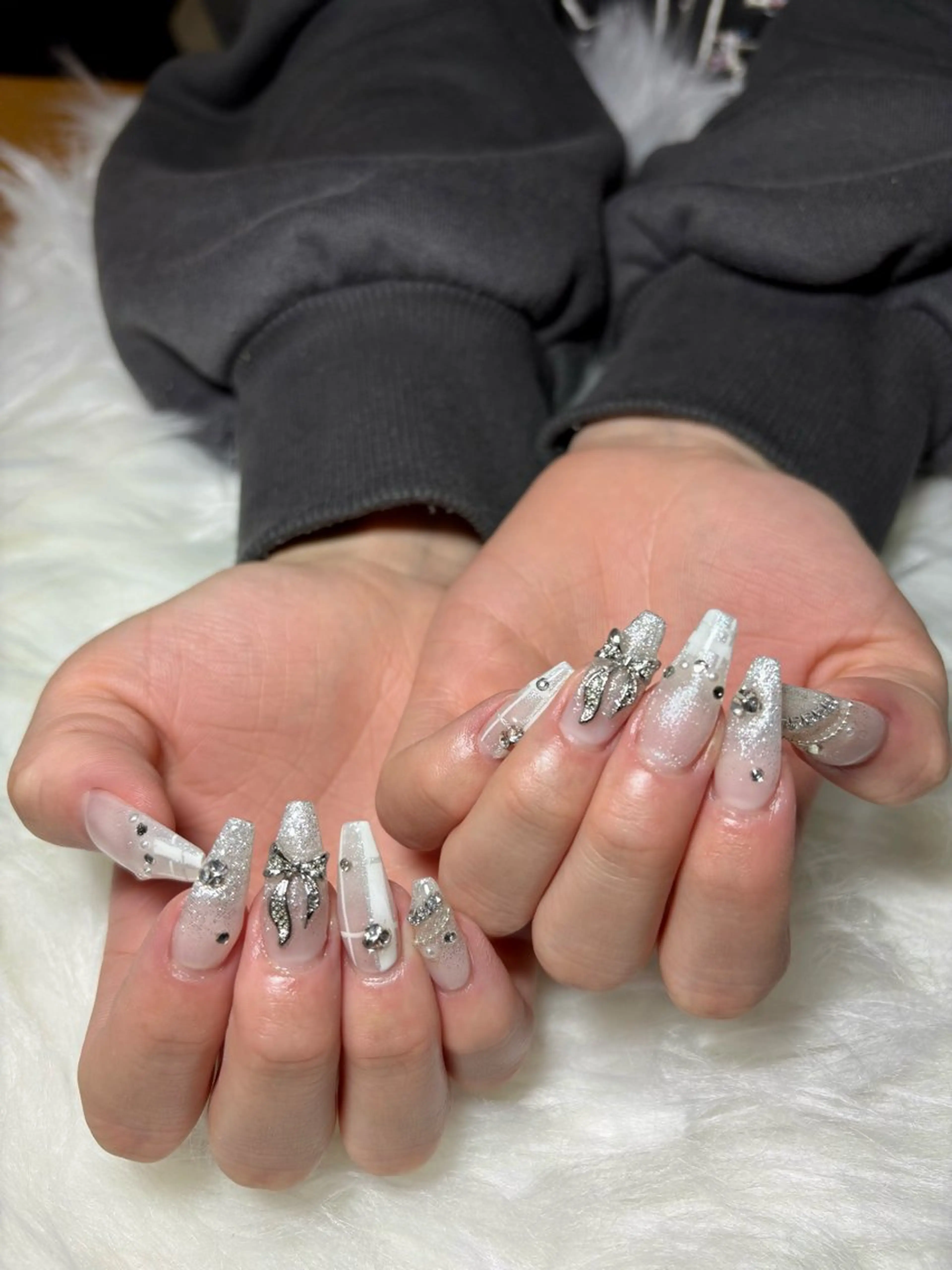 ネイル 𝑩𝒆𝒍𝒍𝒂 𝒏𝒂𝒊𝒍のネイルデザイン