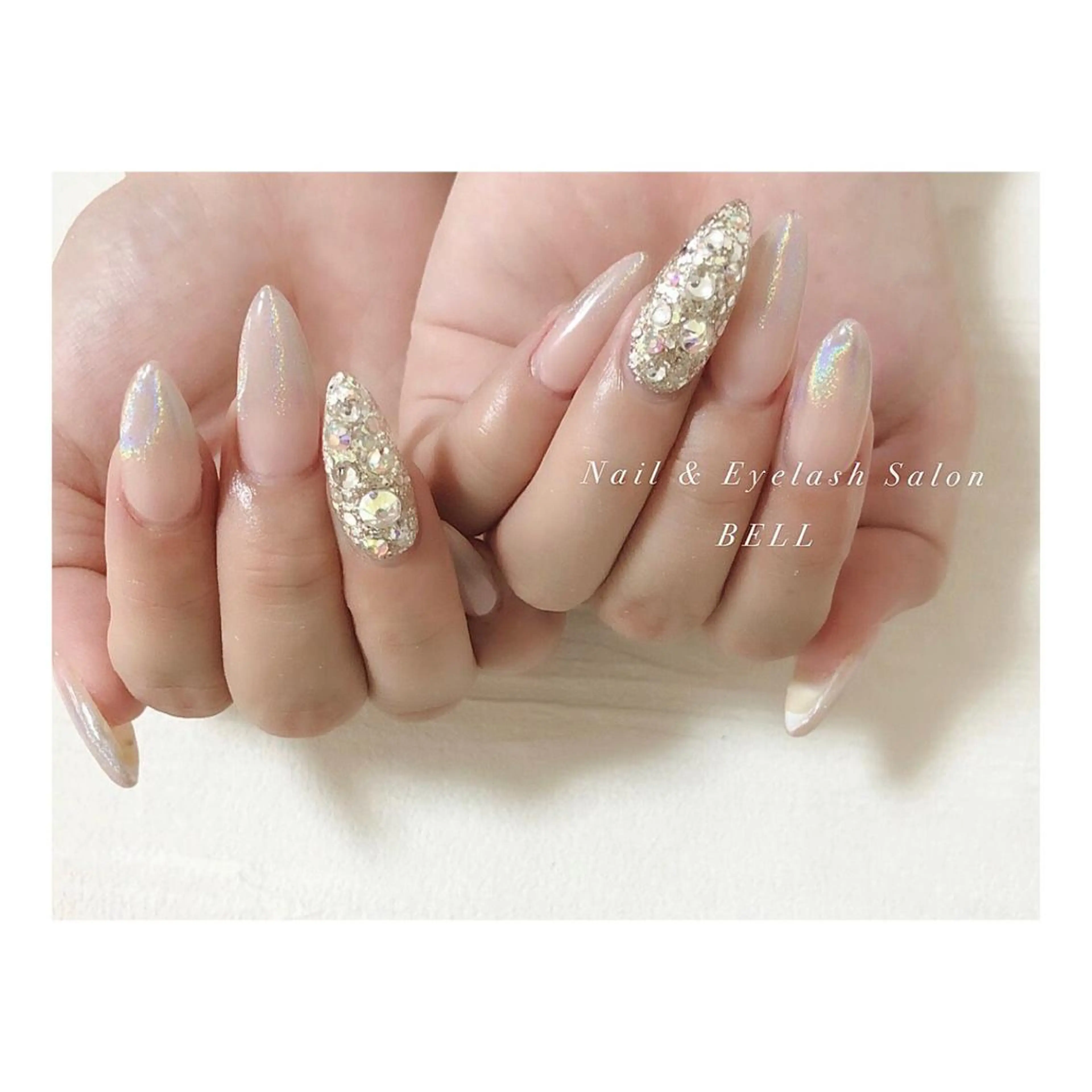 ネイル アートネイル グラデーション ストーンネイル フットネイル ROI. Ayumi.のネイルデザイン