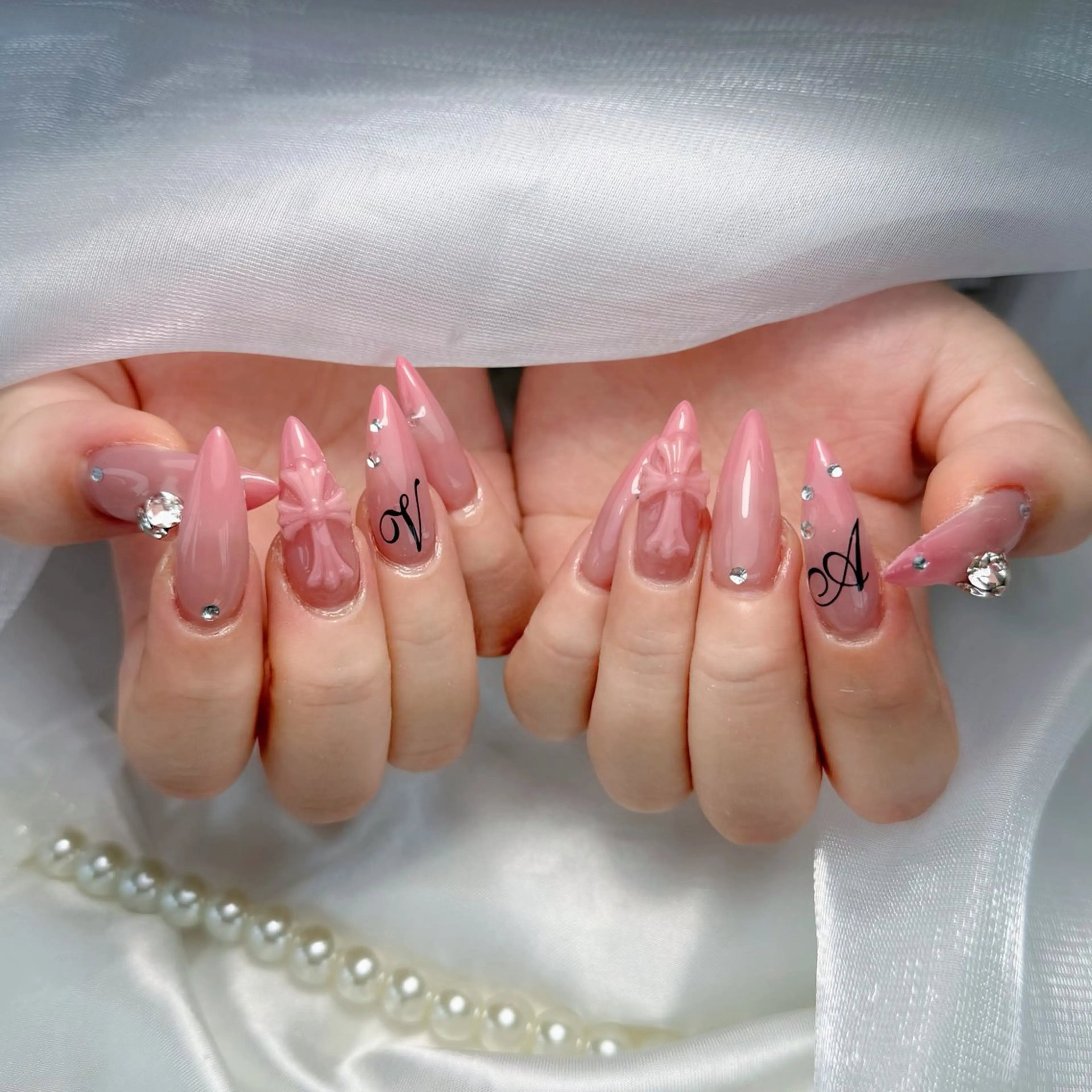 ネイル ハンドネイル ハンドケア いちご ちゃんのネイルデザイン