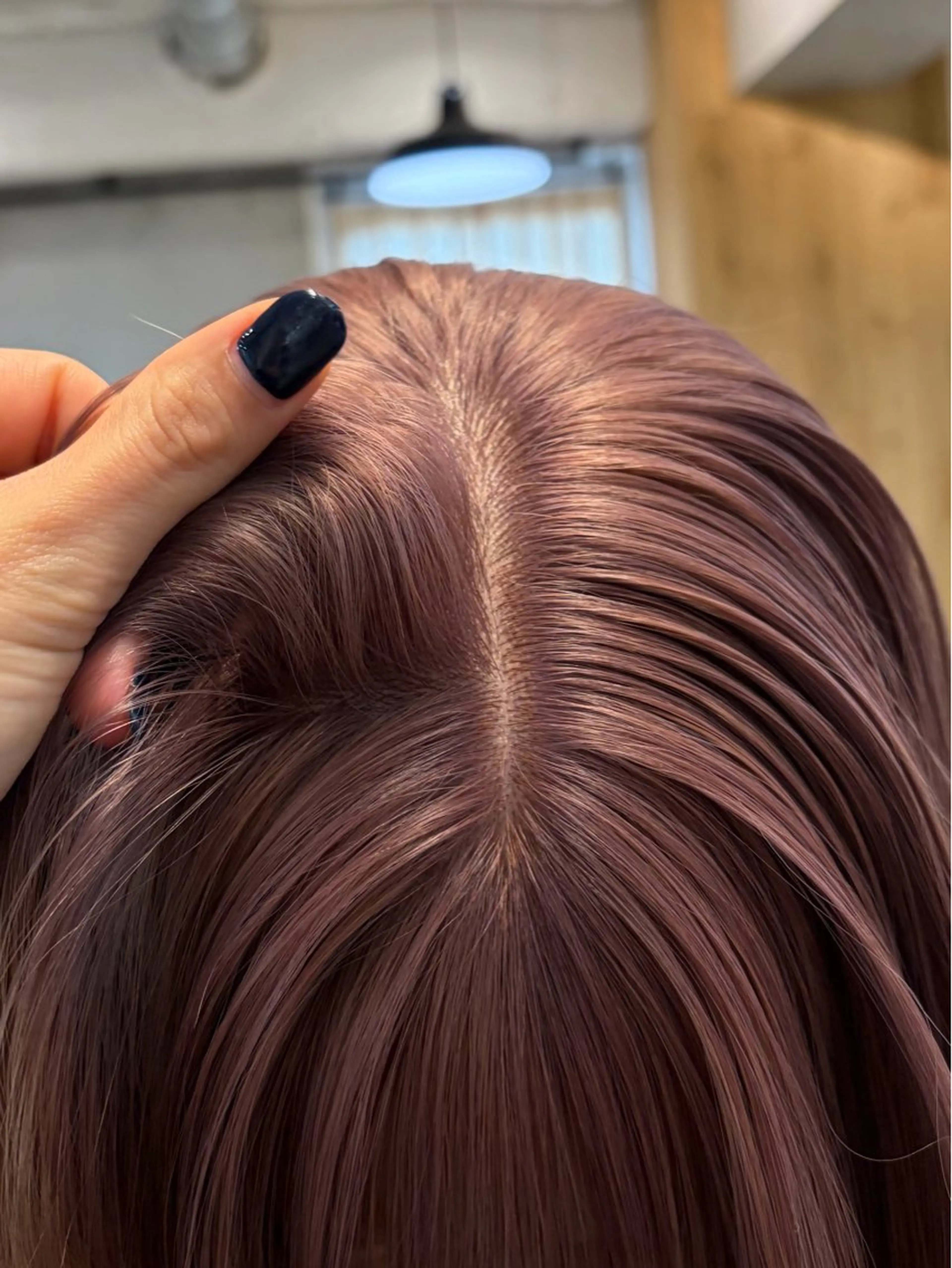 セミロング カラー ミルクティー× グレージュMOMOのヘアスタイル