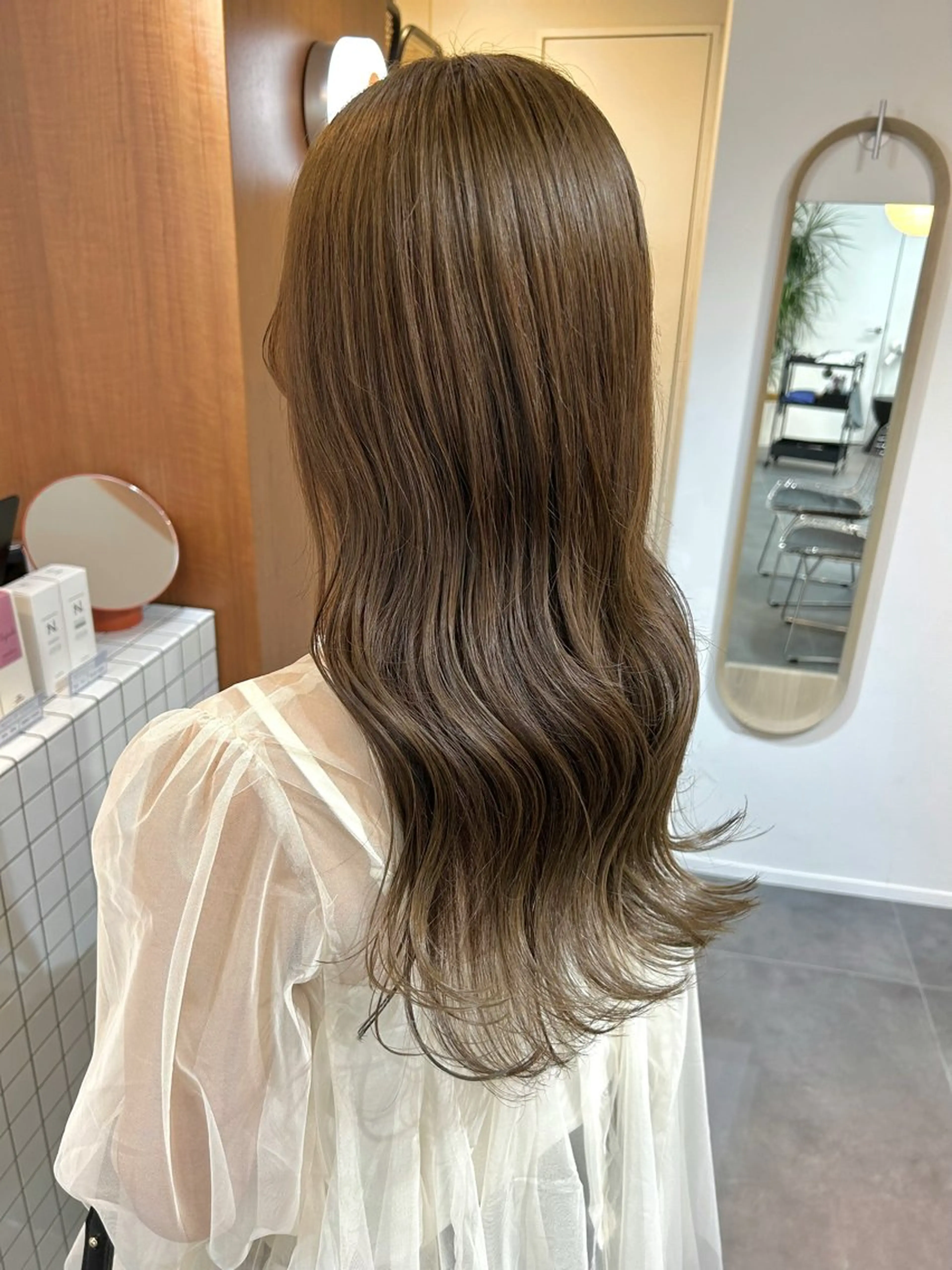 ロング 小林 朋花のヘアスタイル