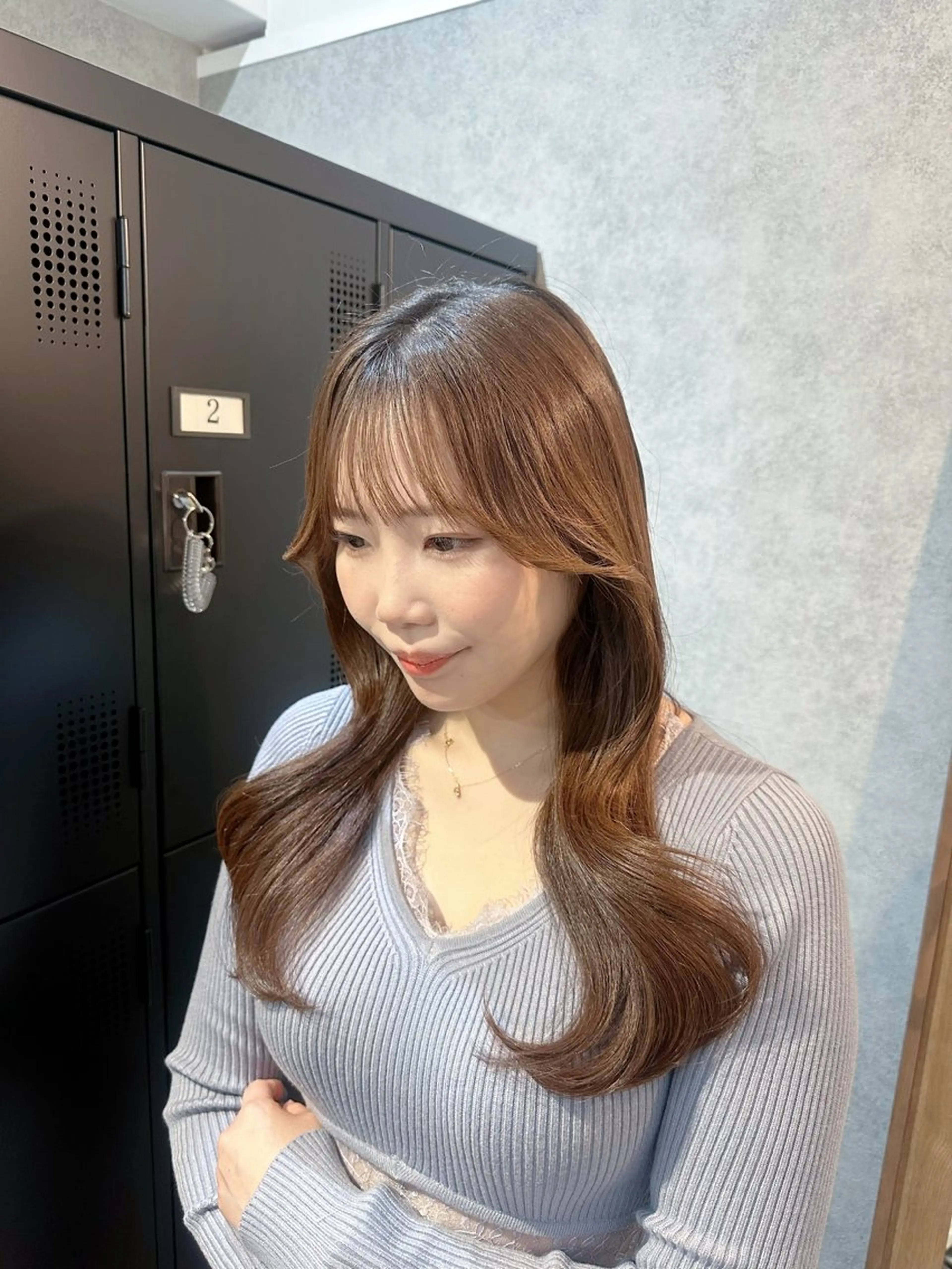 ロング カラー 韓国風ヘア 銀座レイヤーカット ×シースルー前髪のヘアスタイル