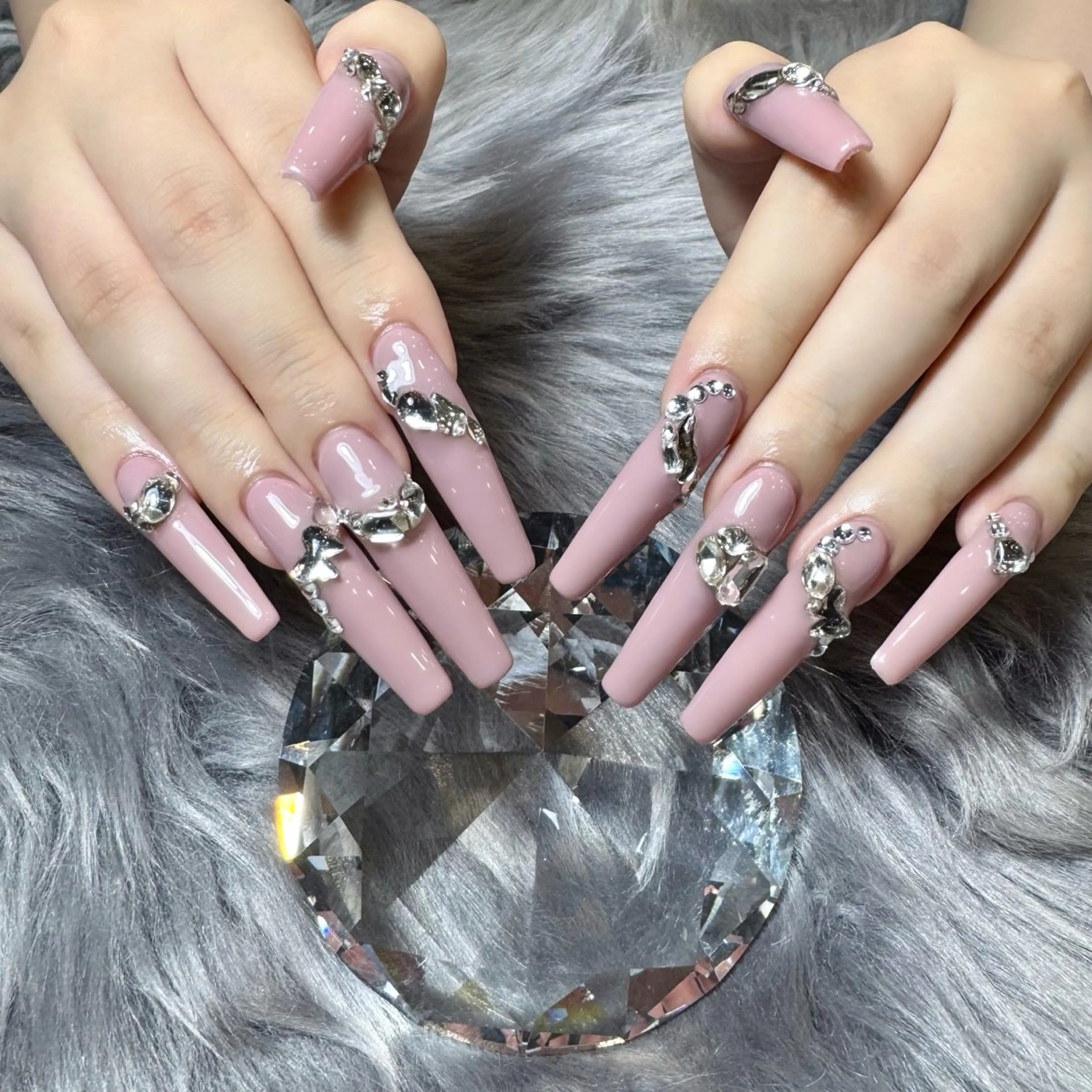 ネイル ロングネイル ネイルチップ ハンドネイル Doris Nail Salonのネイルデザイン
