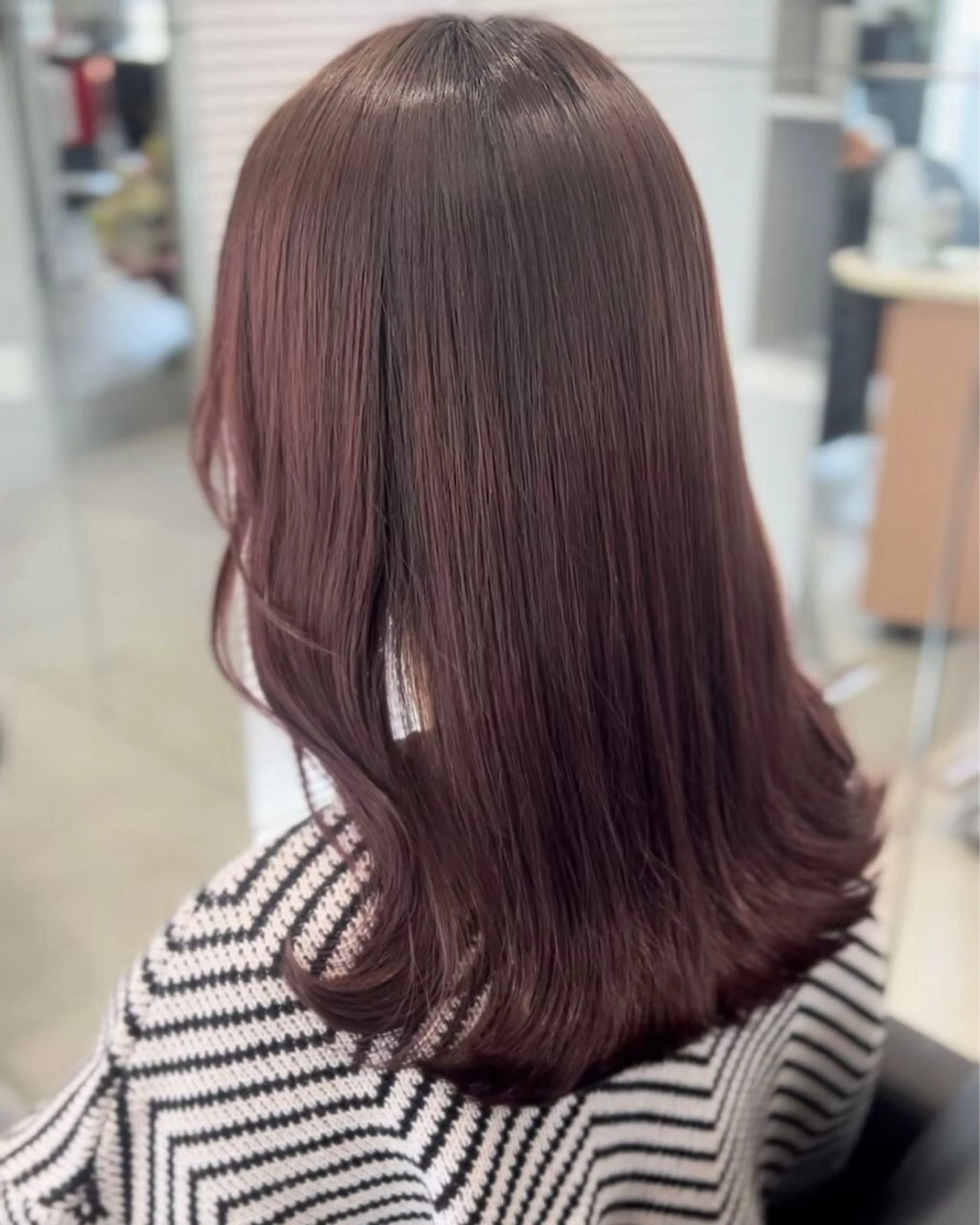 セミロング カラー 江坂 mikuのヘアスタイル