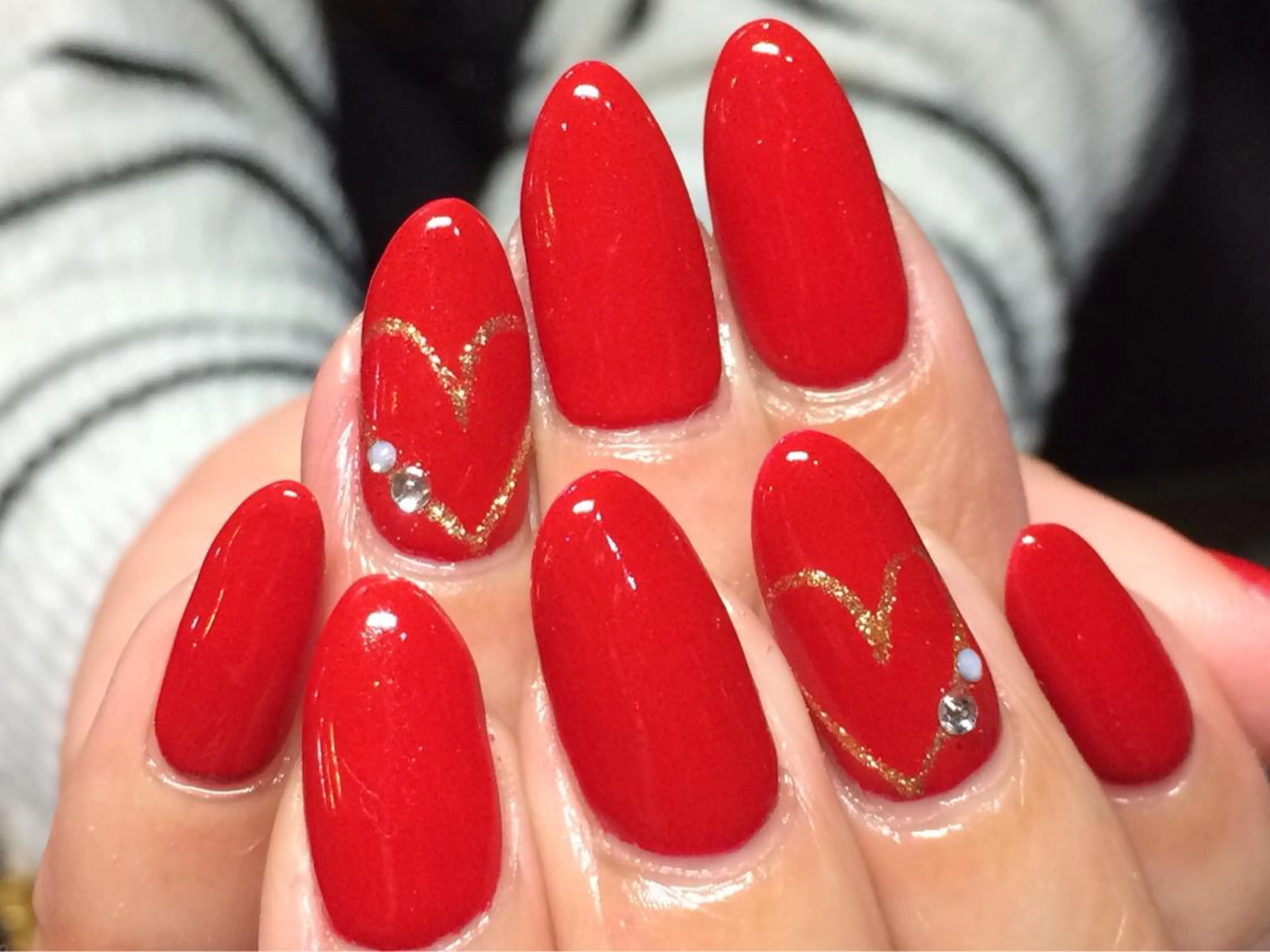 ネイル バレンタイン アクア ライズのネイルデザイン