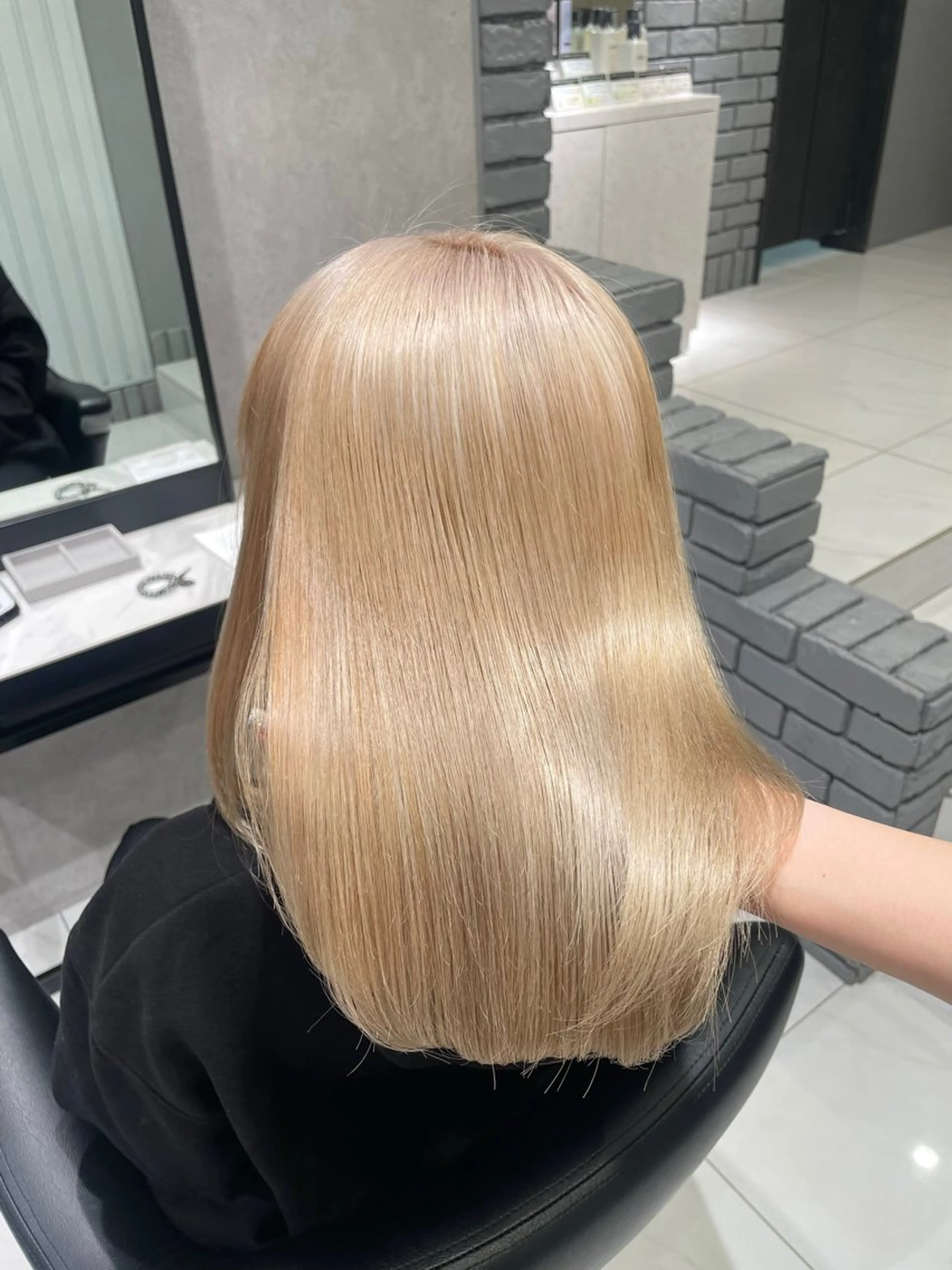 ミディアム 内藤 藍夏のヘアスタイル