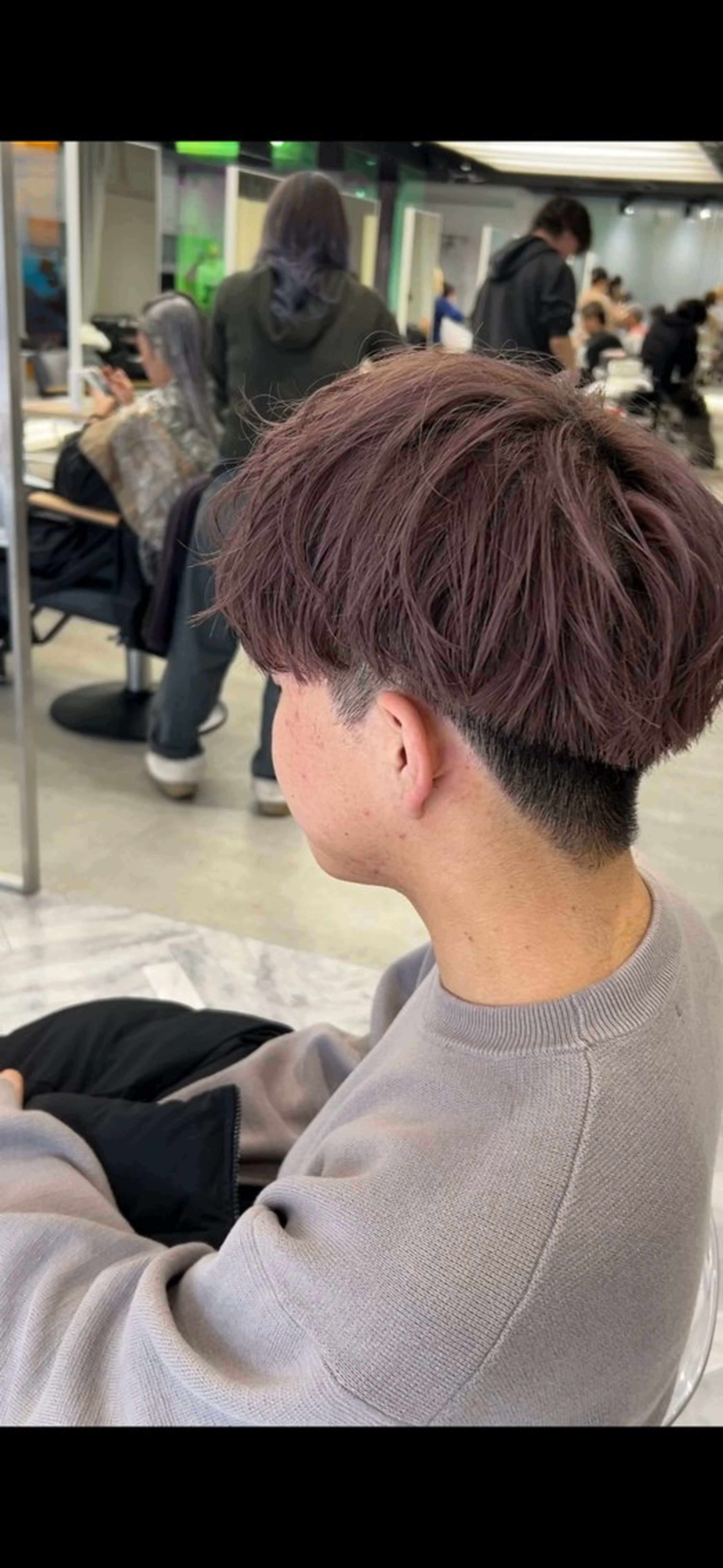 カラー ブリーチ ケアブリーチ デザインカラー ダブルカラー イヤリングカラー 酸性ストレート /ハイトーン/つばさのヘアスタイル