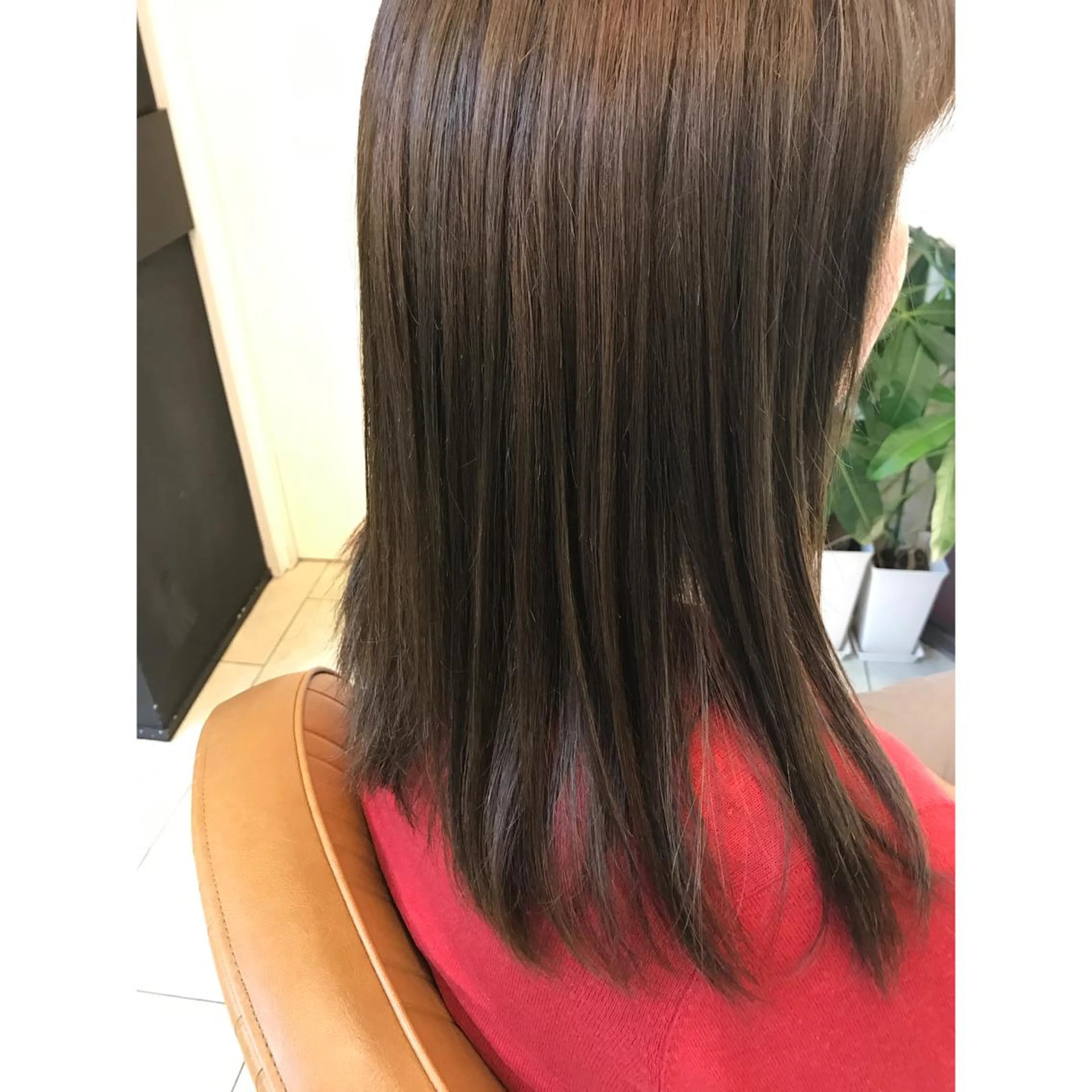 セミロング カラー ハイライトカラー ハイライト 坂西 春果のマツエク・マツパデザイン