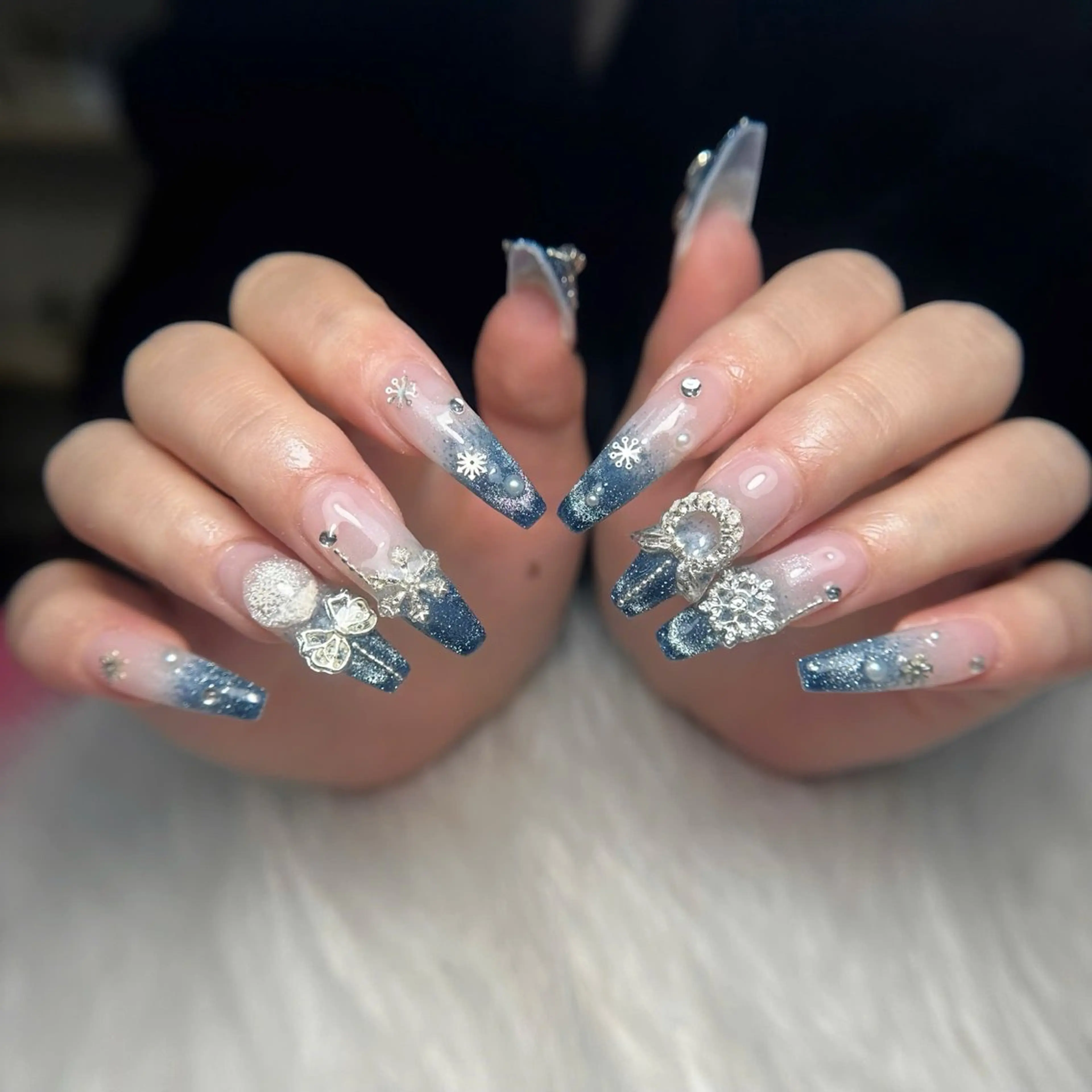 ネイル オーロラネイル 長さ出し フラッシュネイル フレンチネイル ジェルネイル Michi_Nails_Salon所属・Michi Nail Staffのネイルデザイン