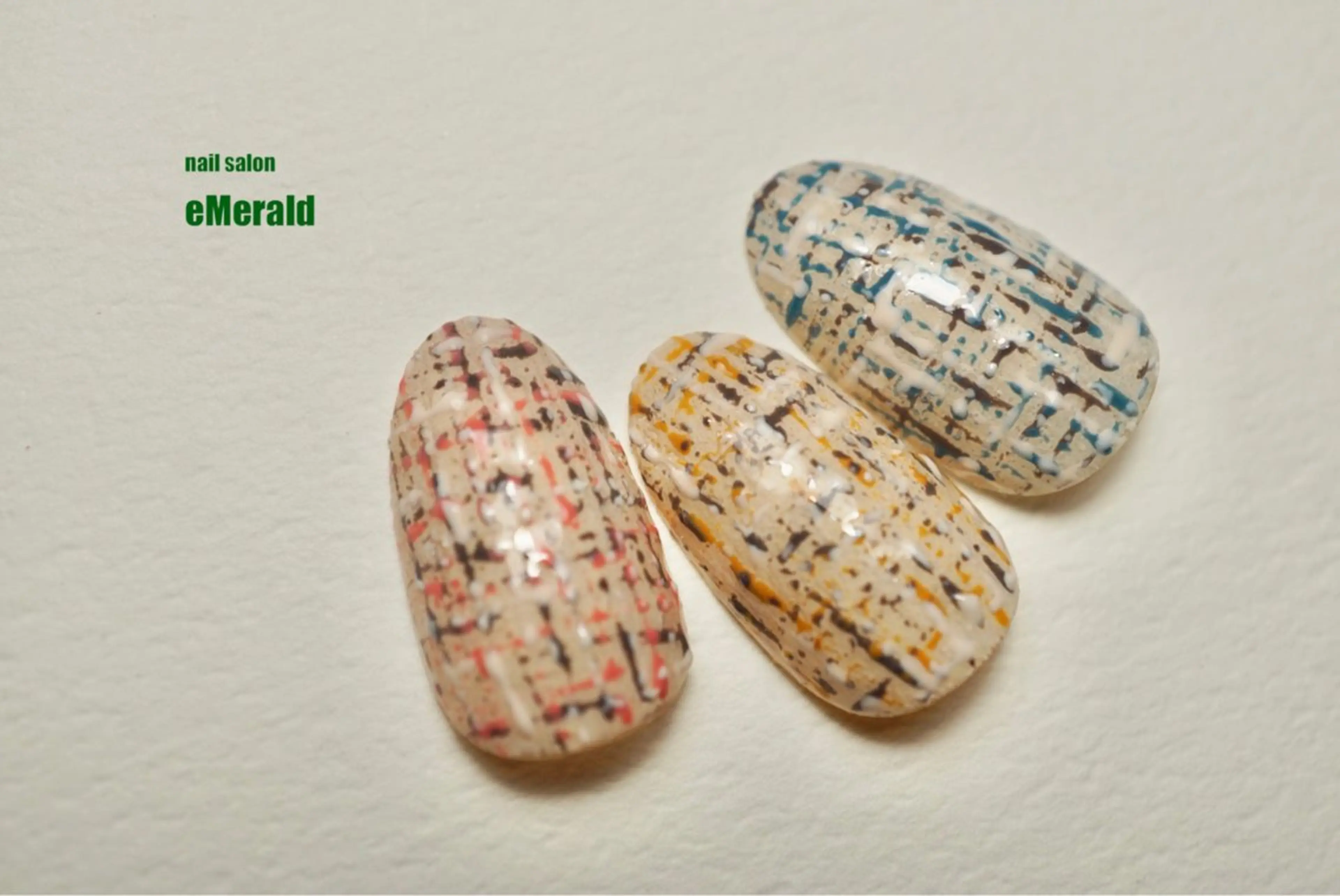 ネイル ツイードネイル nailsalon eMeraldのネイルデザイン