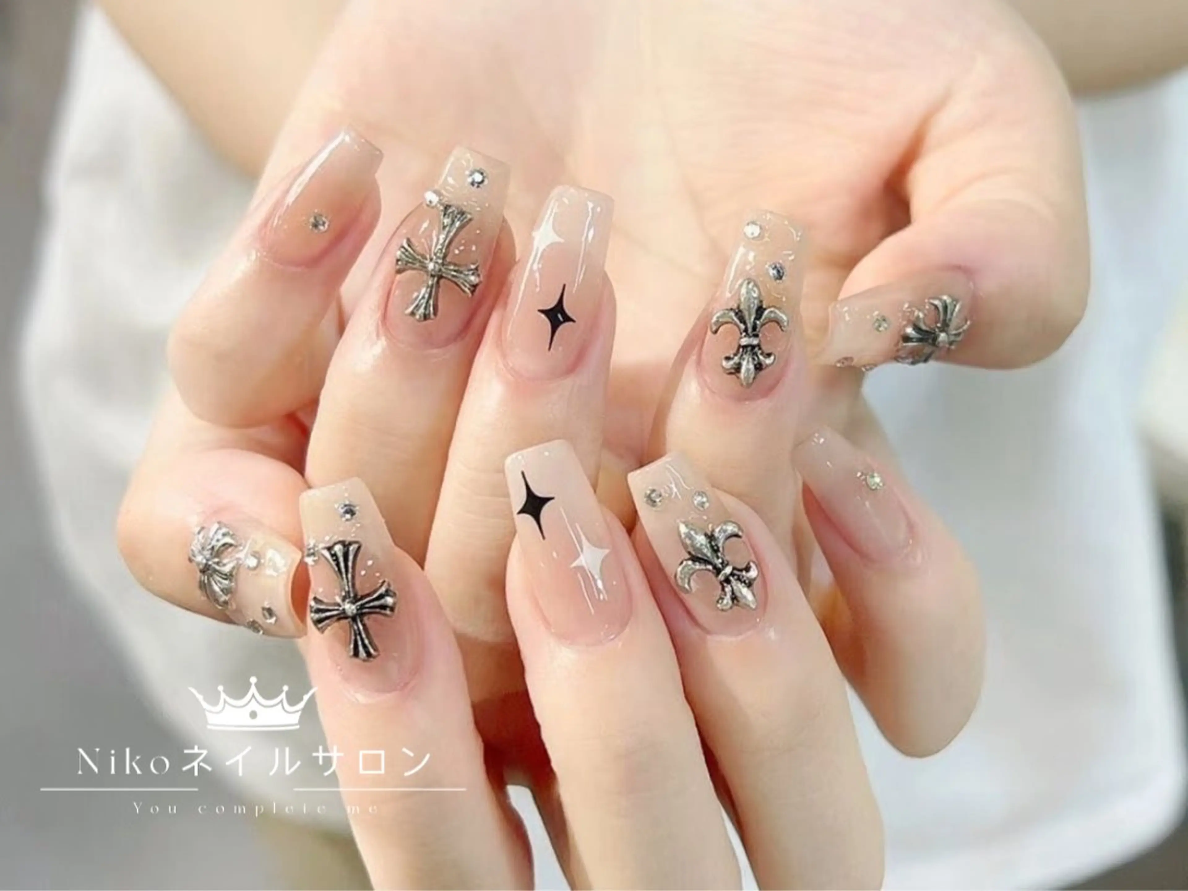 ネイル チークネイル フットネイル フレンチネイル ジェルネイル ガラスフレンチ Nikosalon rikoのネイルデザイン