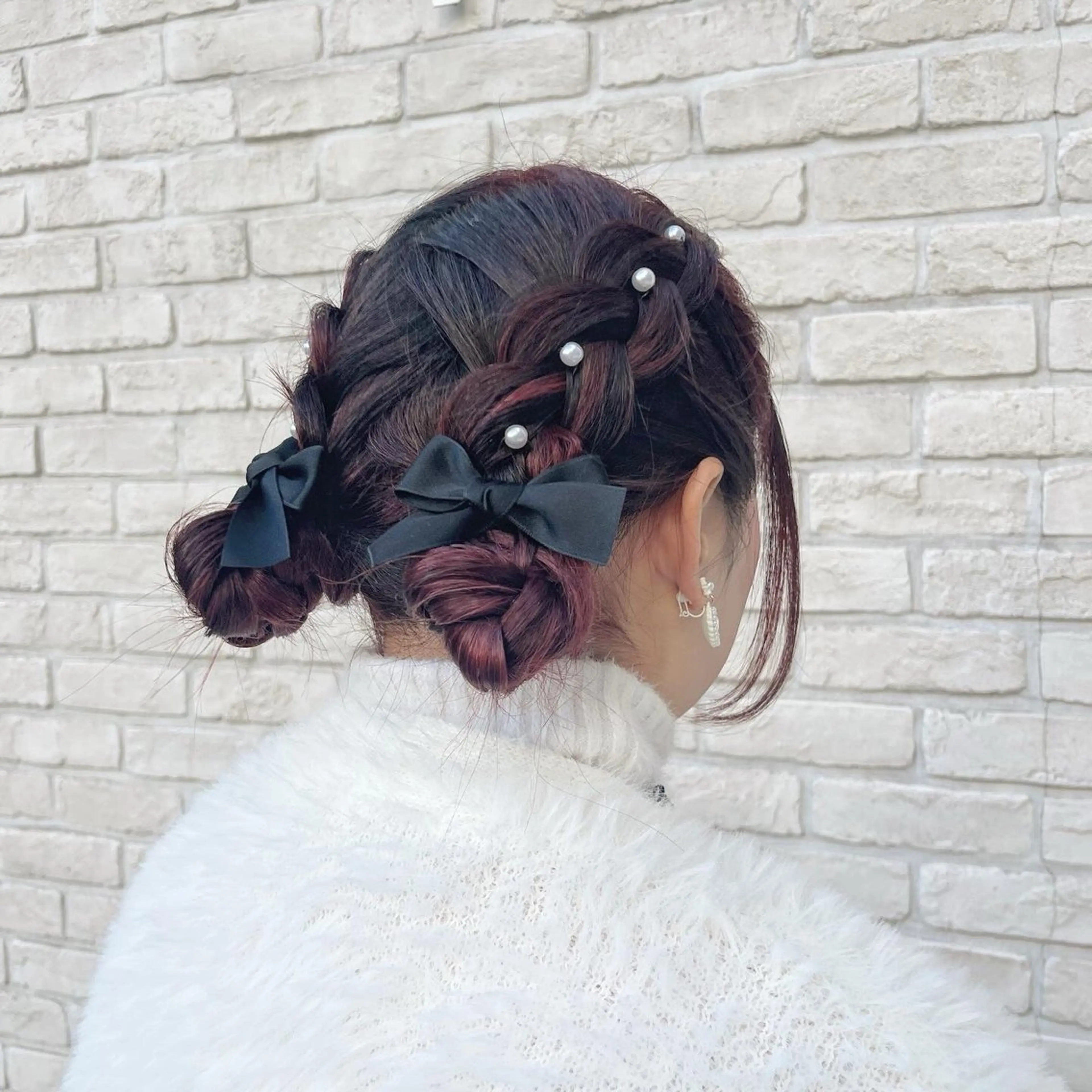 ヘアアレンジ クリスマス ヘアセット ハイトーンカラー シールエクステのヘアスタイル