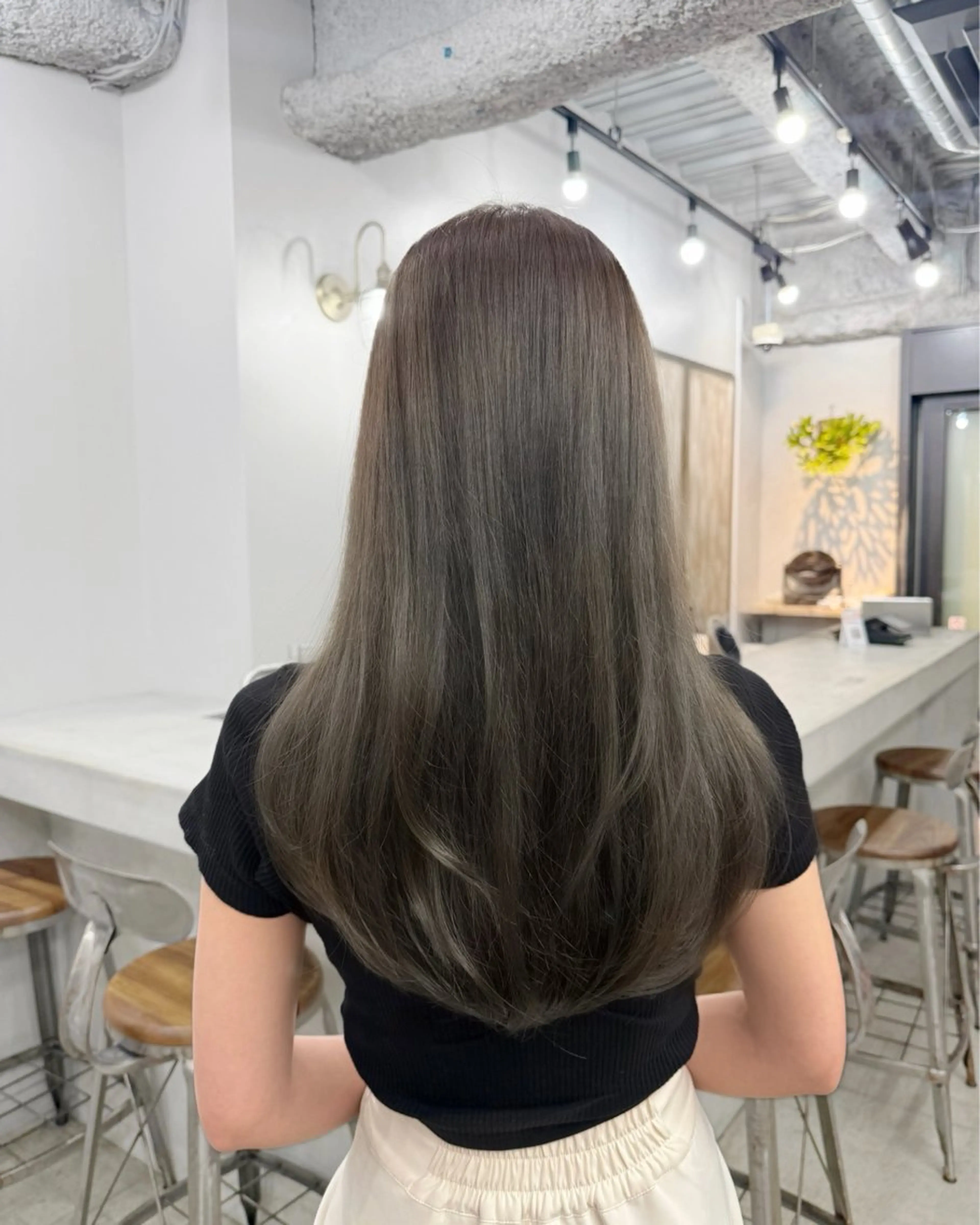 ロング カラー 透明感カラー グレージュ オリーブグレージュ オリーブグレー 韓国風ヘア カット ヘアカラー トリートメント ヘアセット 韓国ヘア🫧 KAZUTOのヘアスタイル