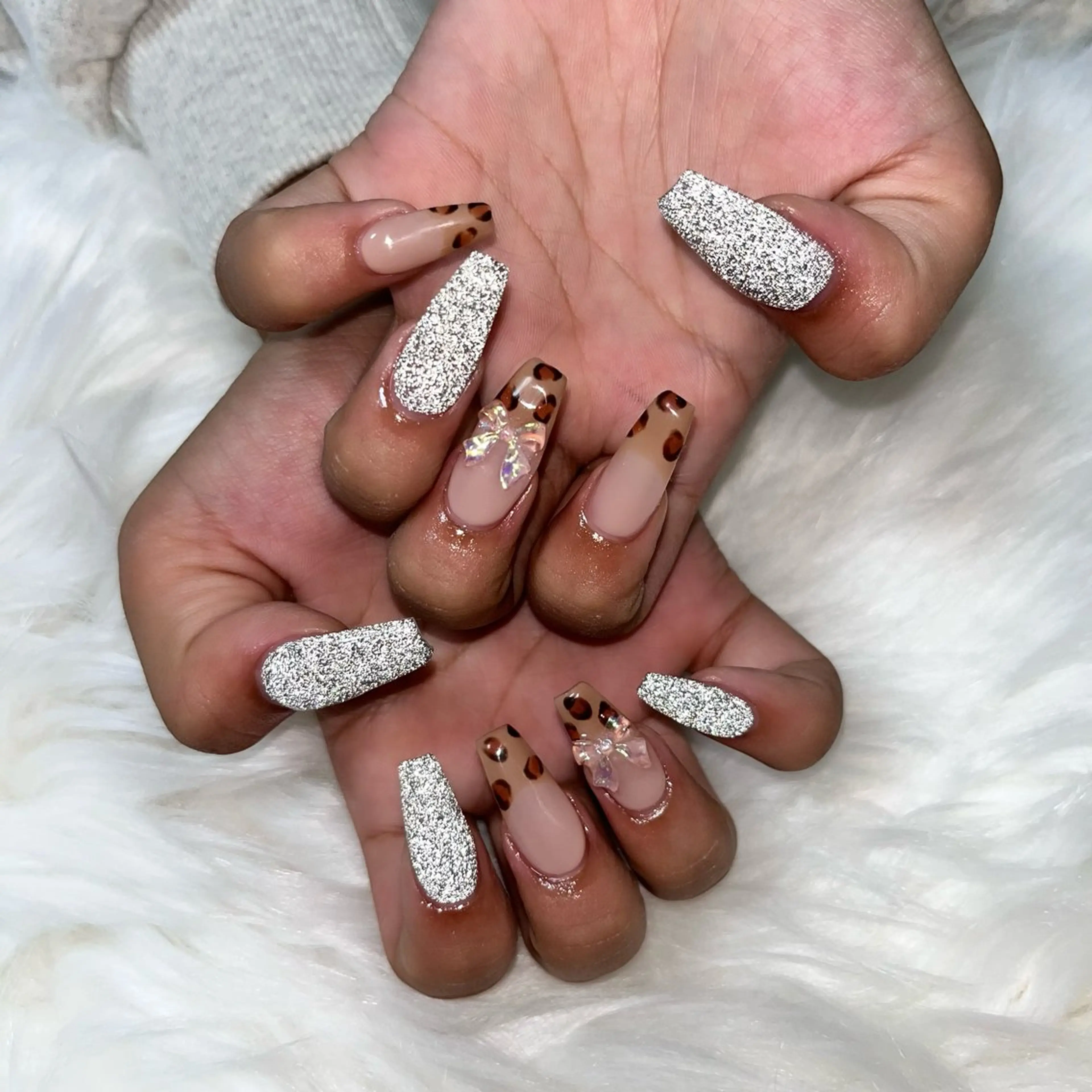 ネイル アニマル柄 長さ出し フラッシュネイル 持ち込み リボン ハンドネイル moca.nail mocaのネイルデザイン