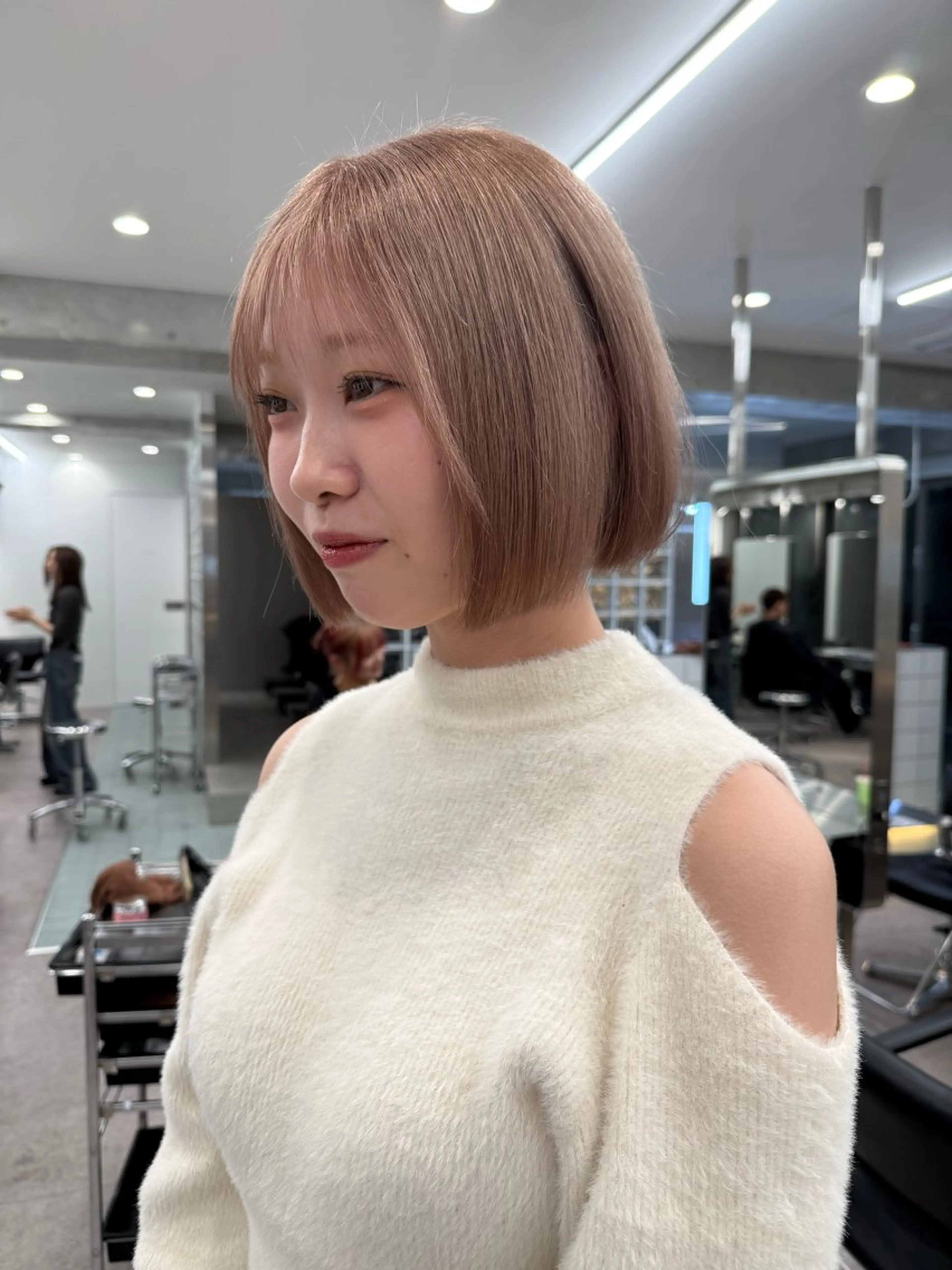 ショート ミルクティーベージュ /ボブ/あげは🎀のヘアスタイル