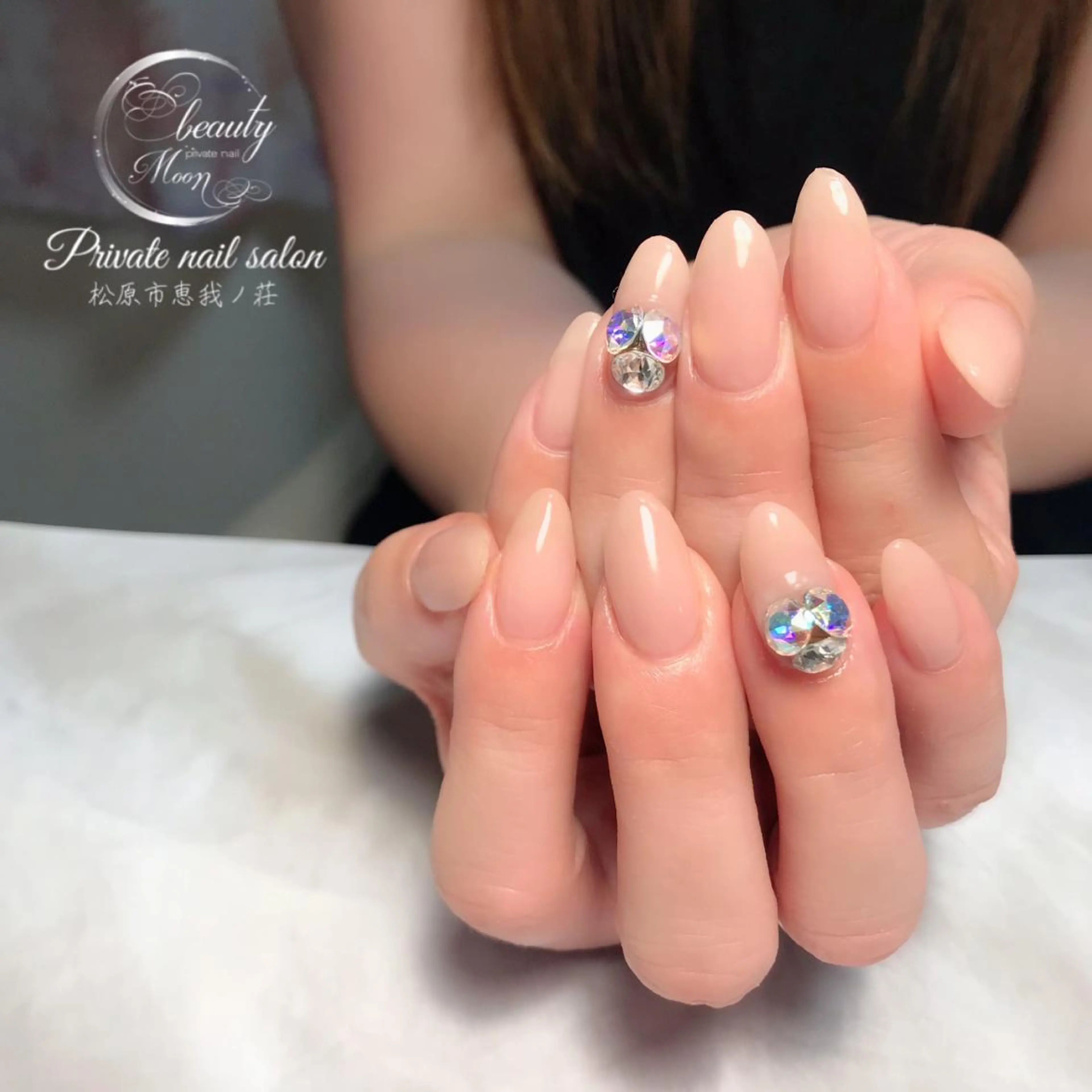 ネイル ストーンネイル beauty ☪︎moonのネイルデザイン