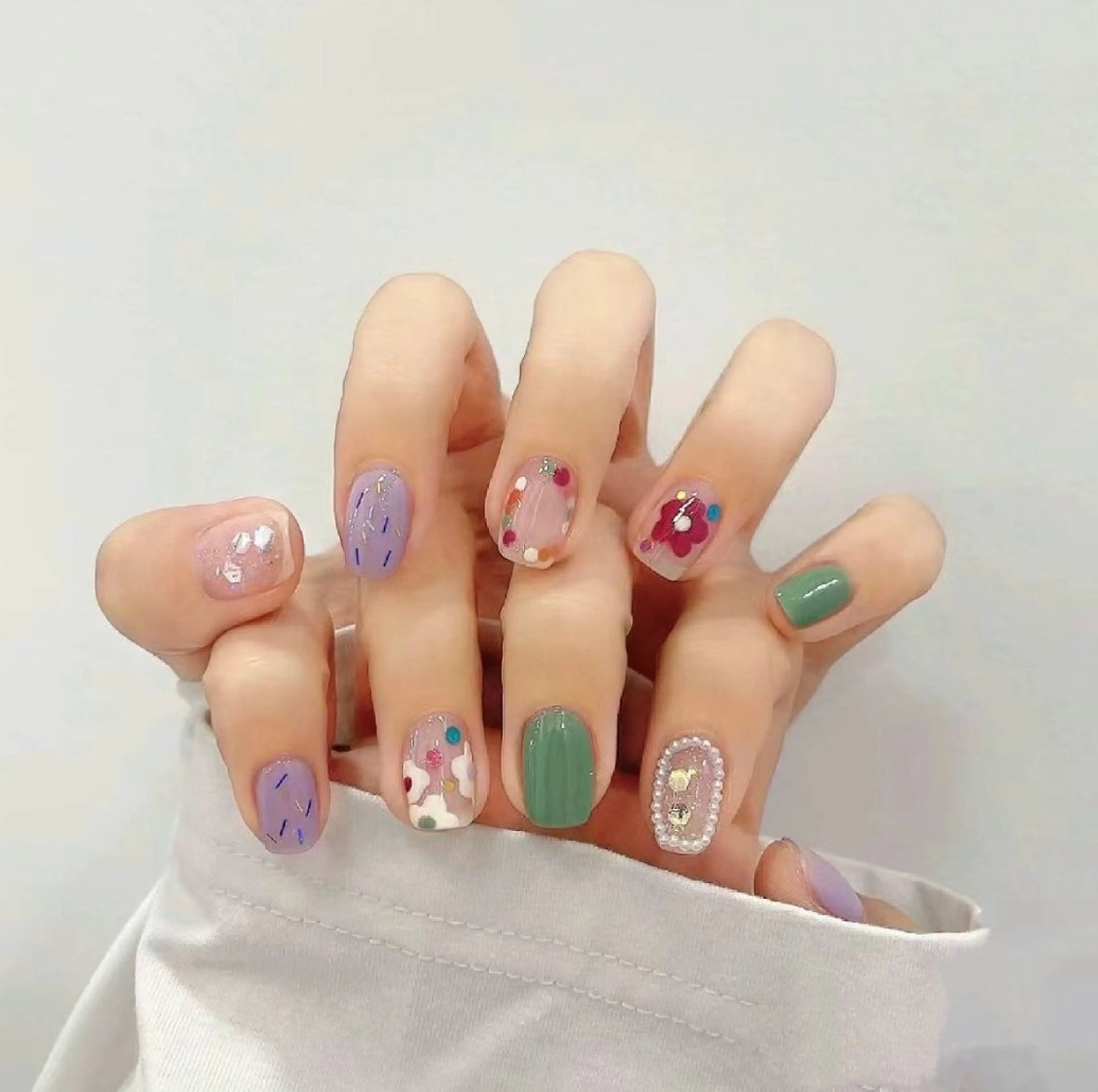 ネイル 💅E•U•B NAIL🌹所属・横浜市中区曙町 ネイルE·U·Bのネイルデザイン